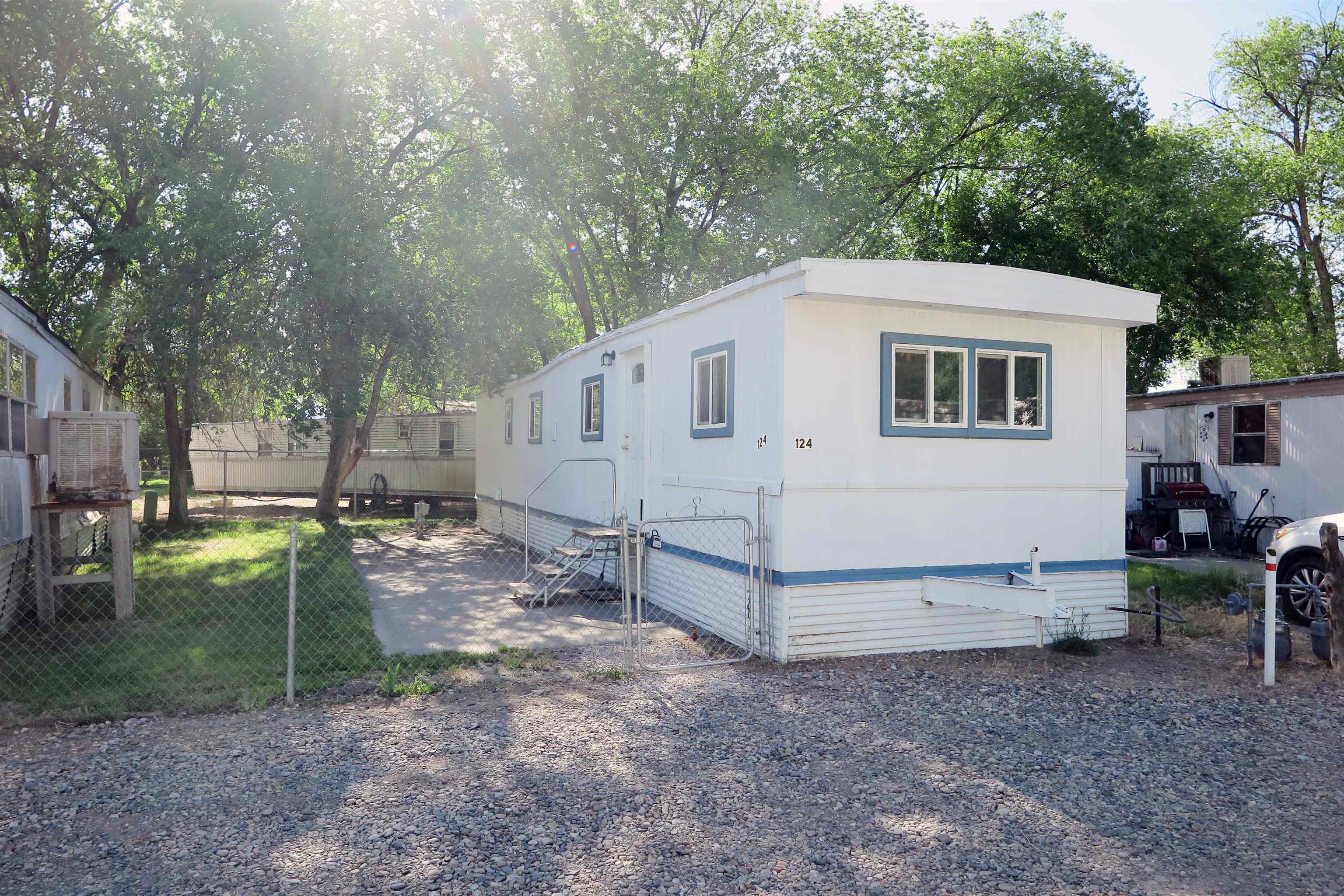 2713 B 1/2 Road Property Photo 1