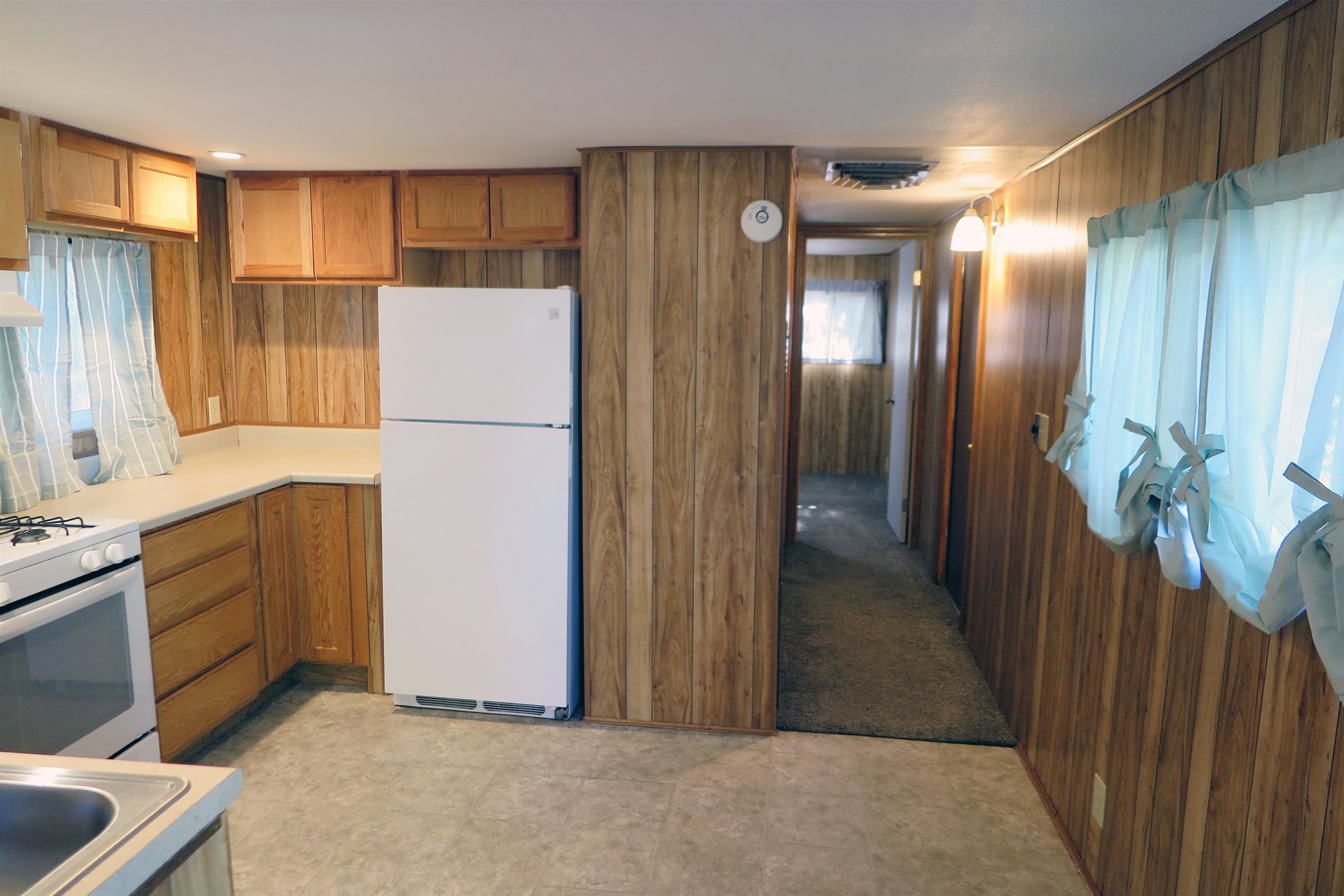 2713 B 1/2 Road Property Photo 3