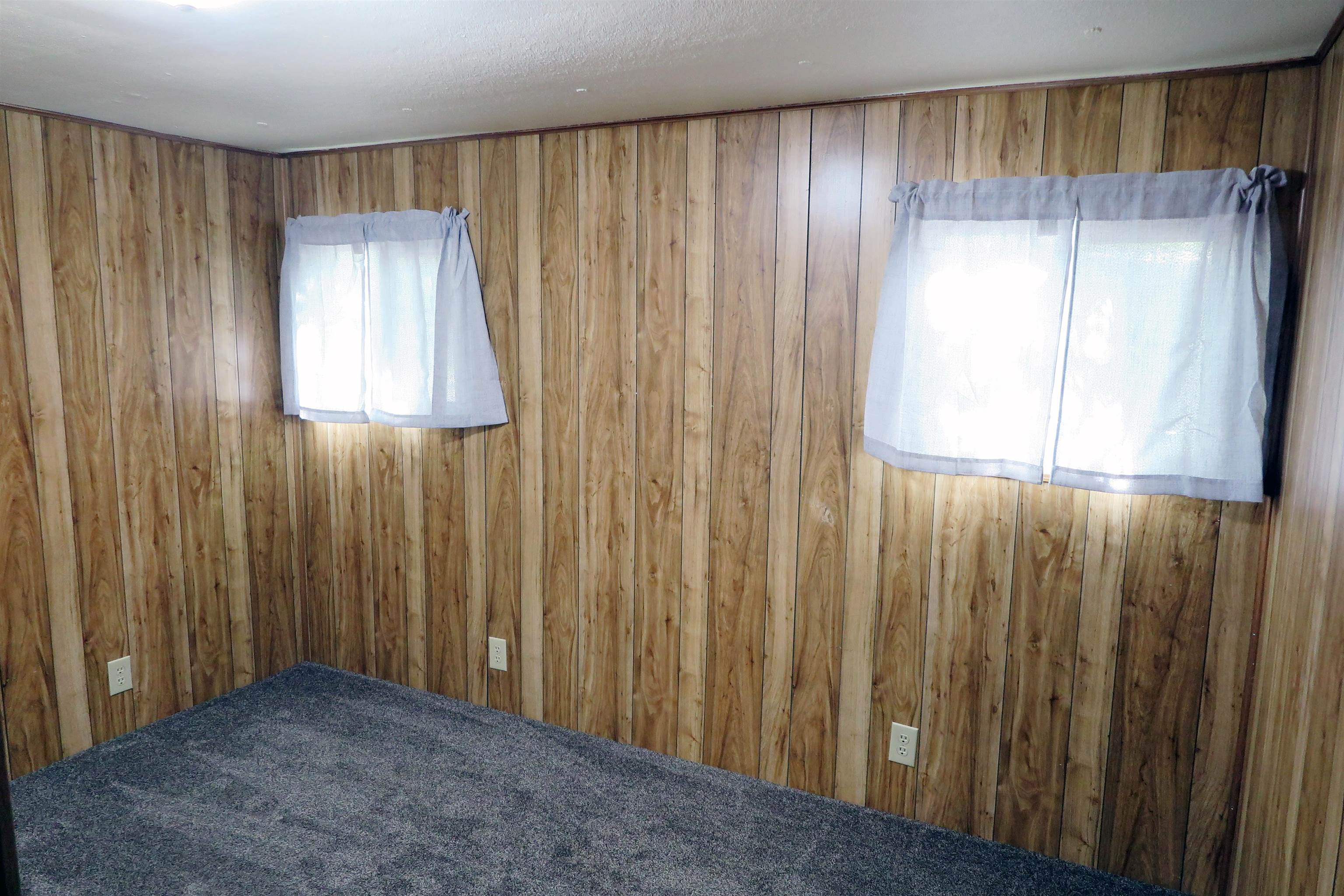 2713 B 1/2 Road Property Photo 6