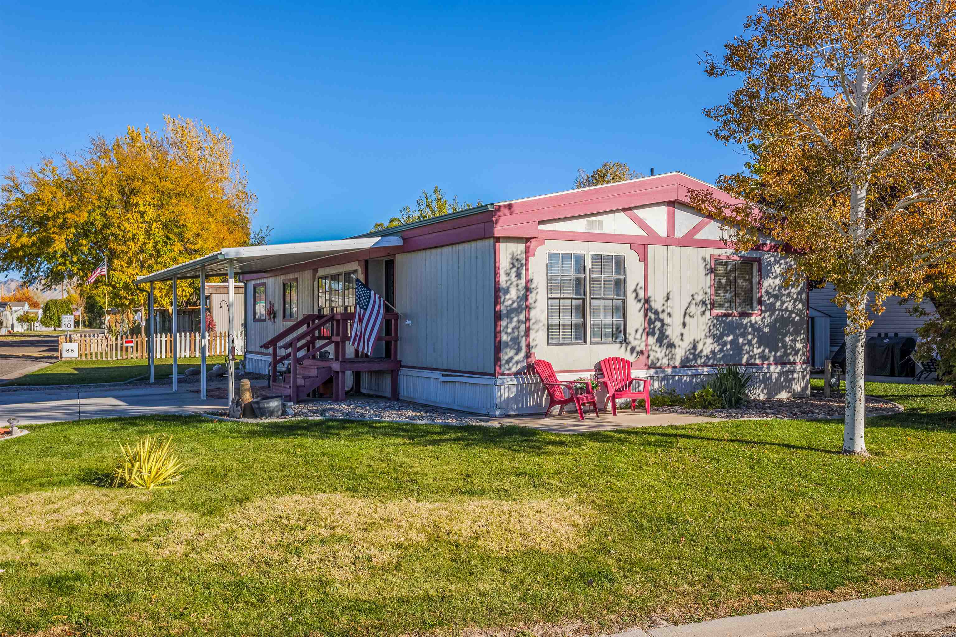 3251 E Road Property Photo 1