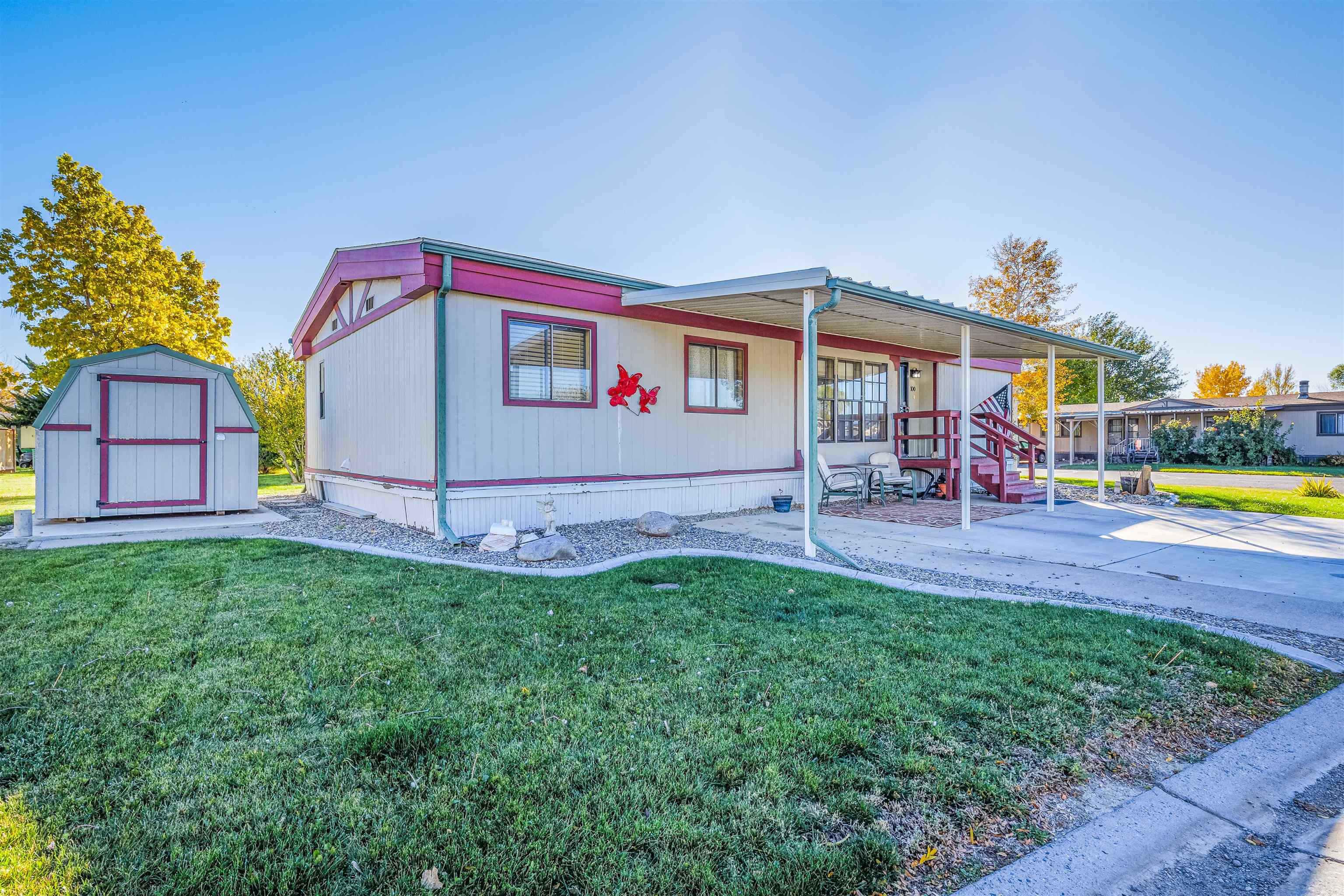 3251 E Road Property Photo 3