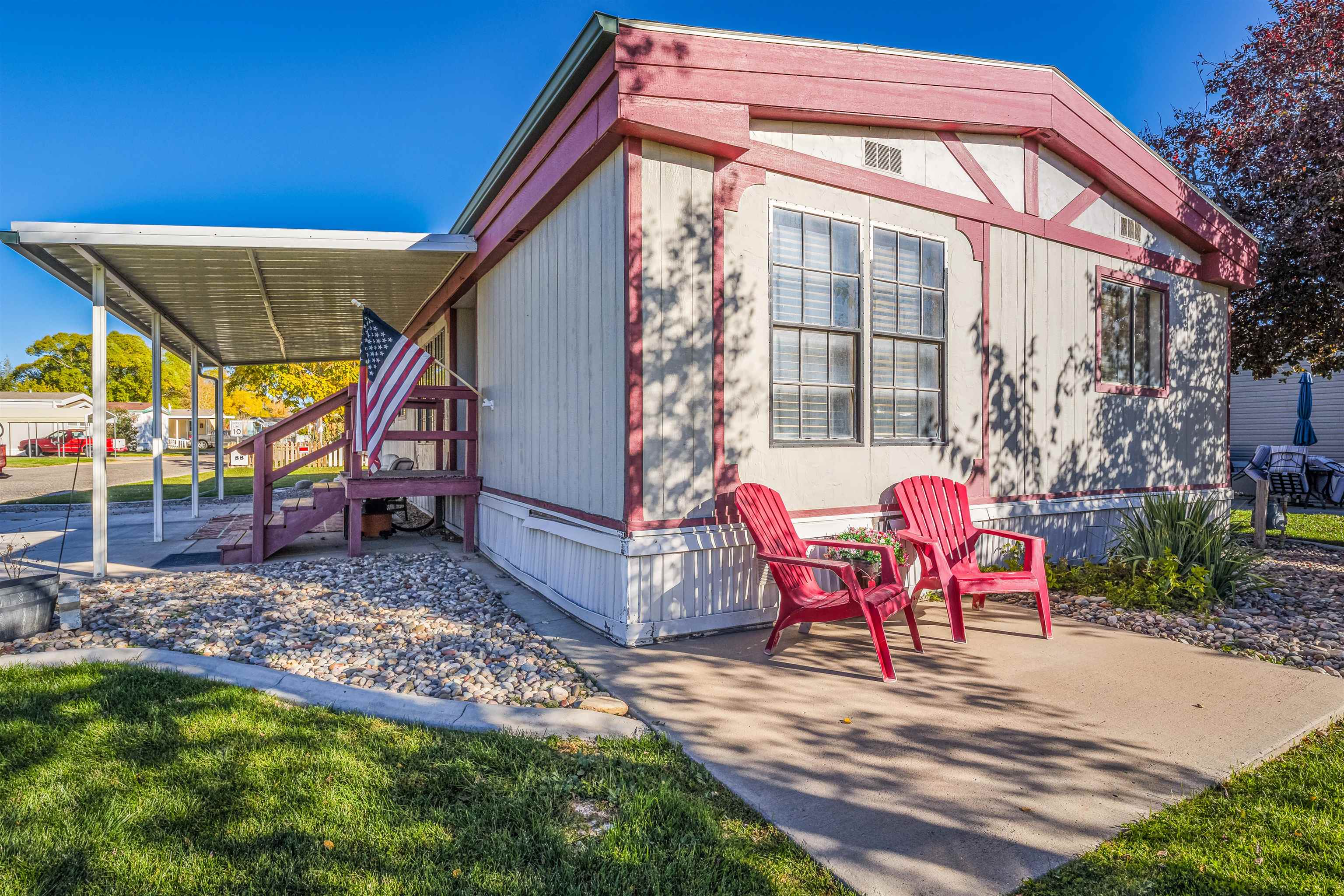 3251 E Road Property Photo 4