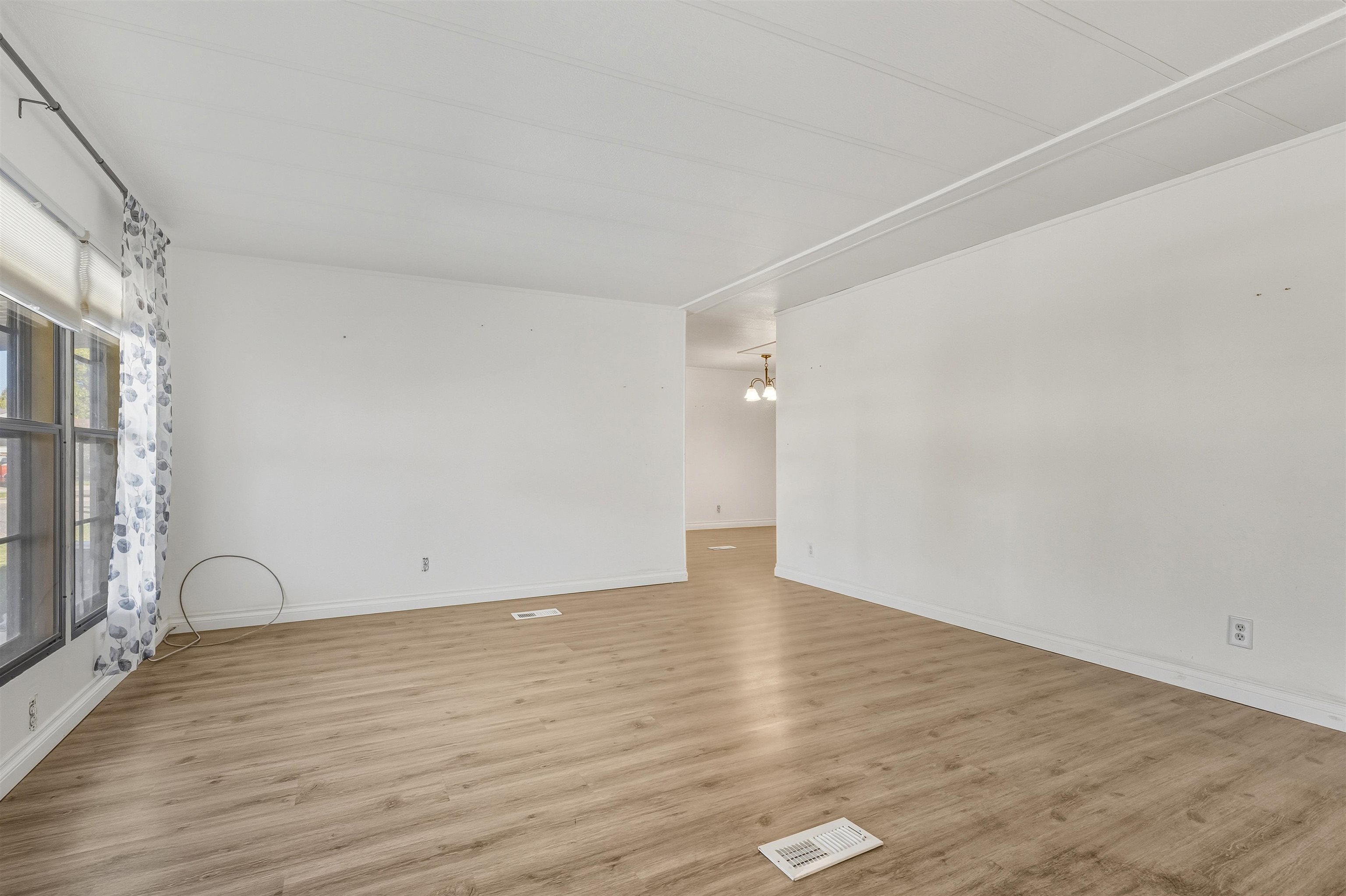 3251 E Road Property Photo 11