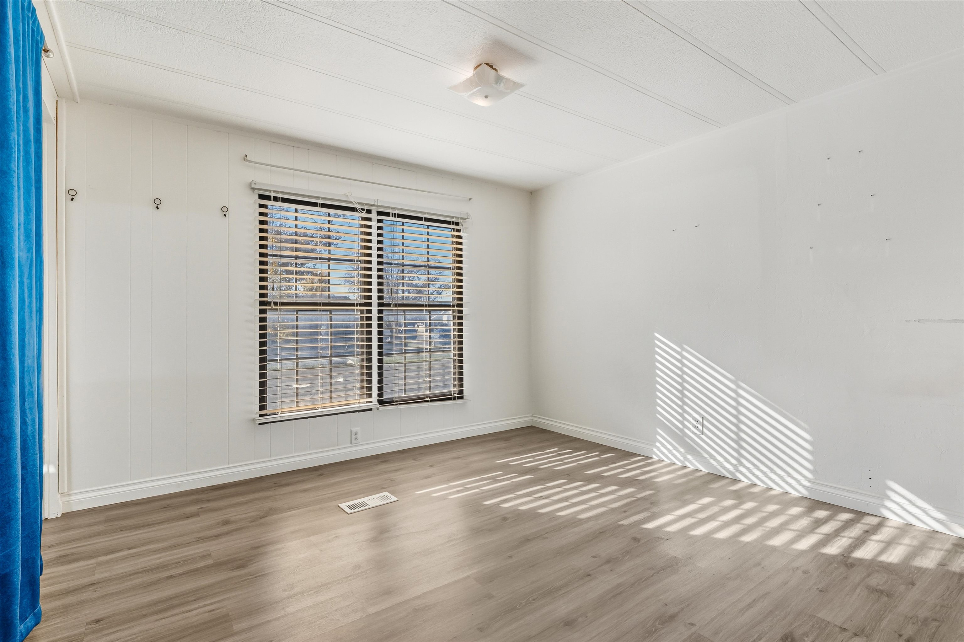 3251 E Road Property Photo 13