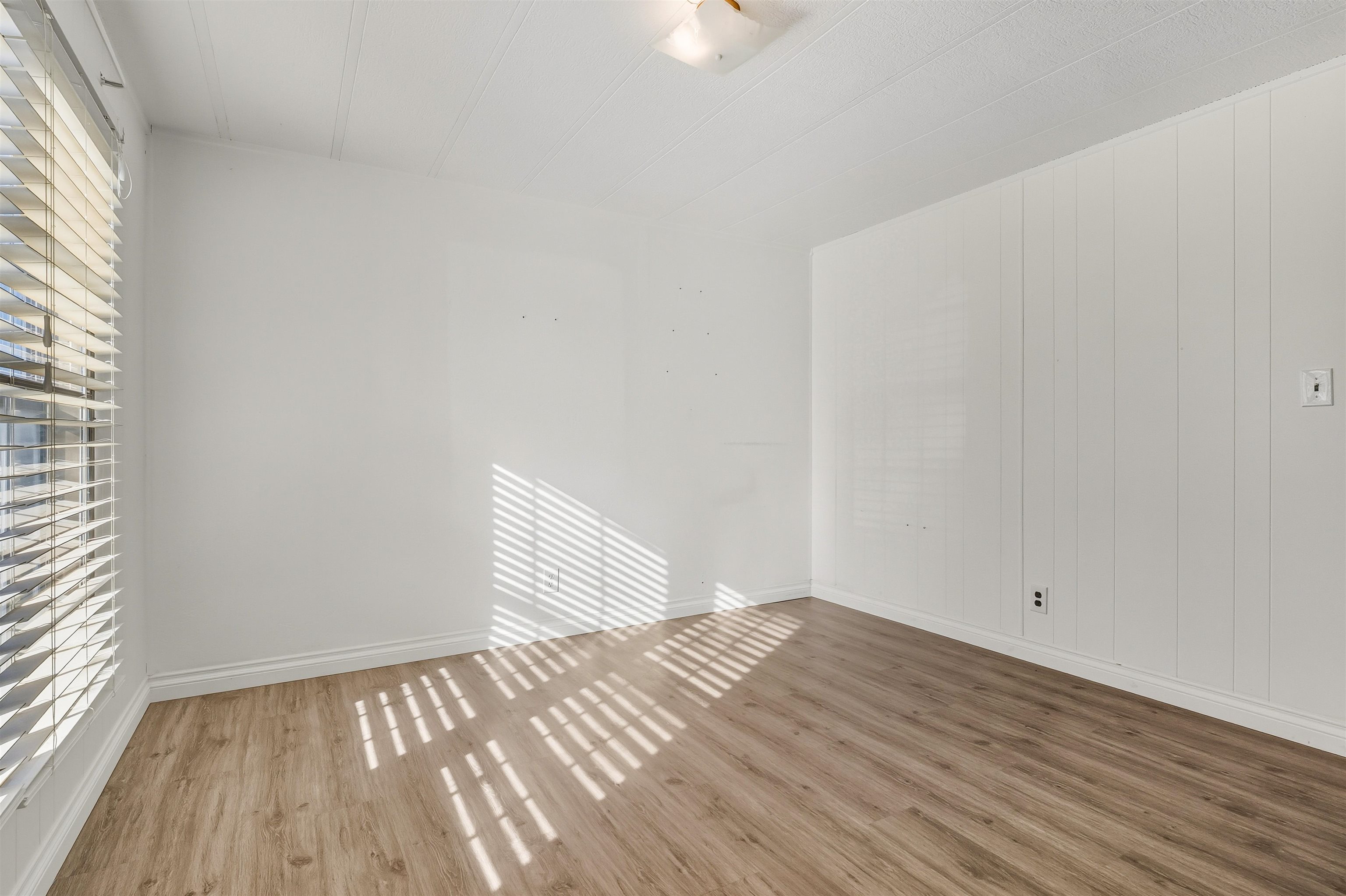 3251 E Road Property Photo 16