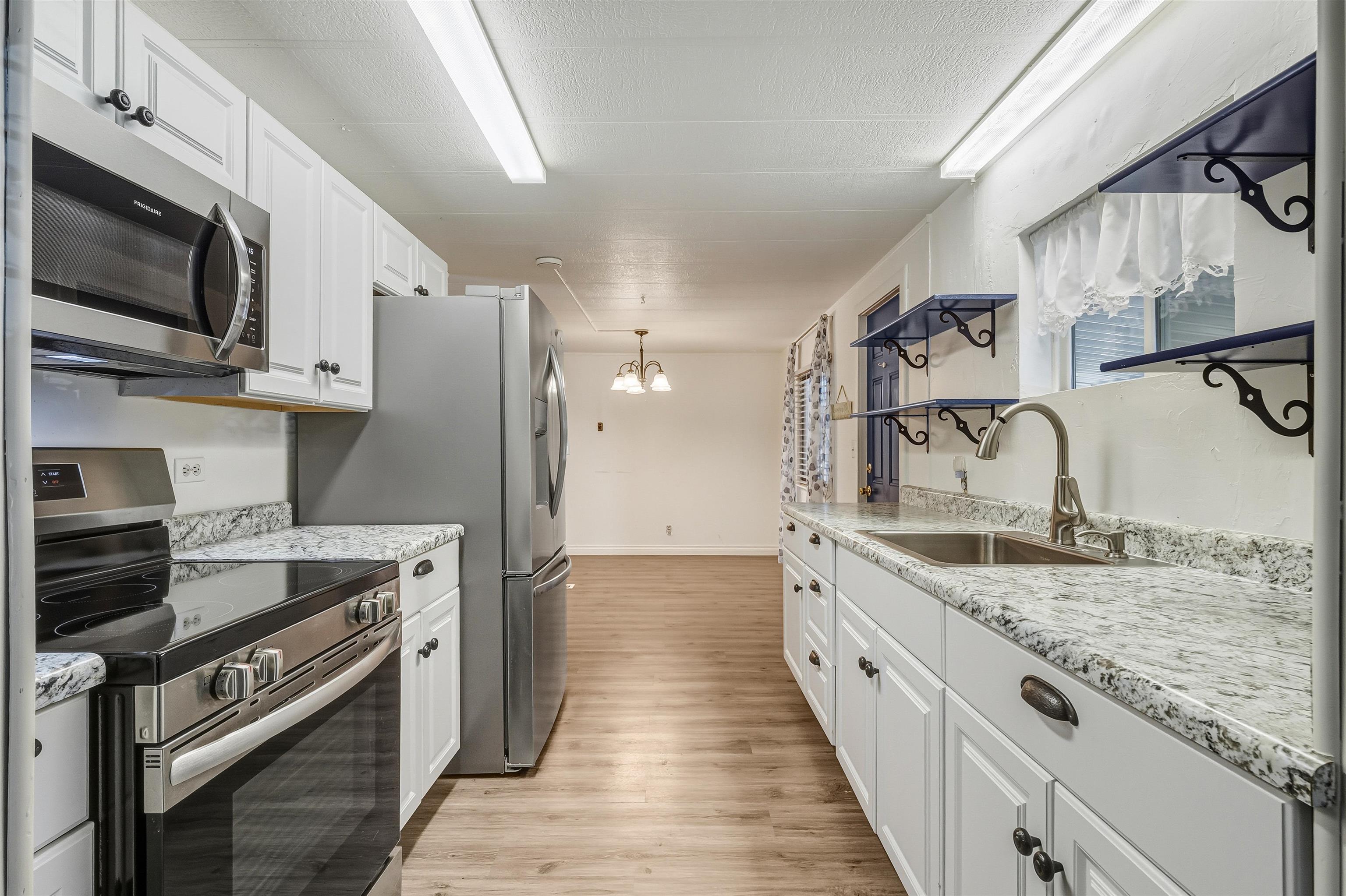 3251 E Road Property Photo 23