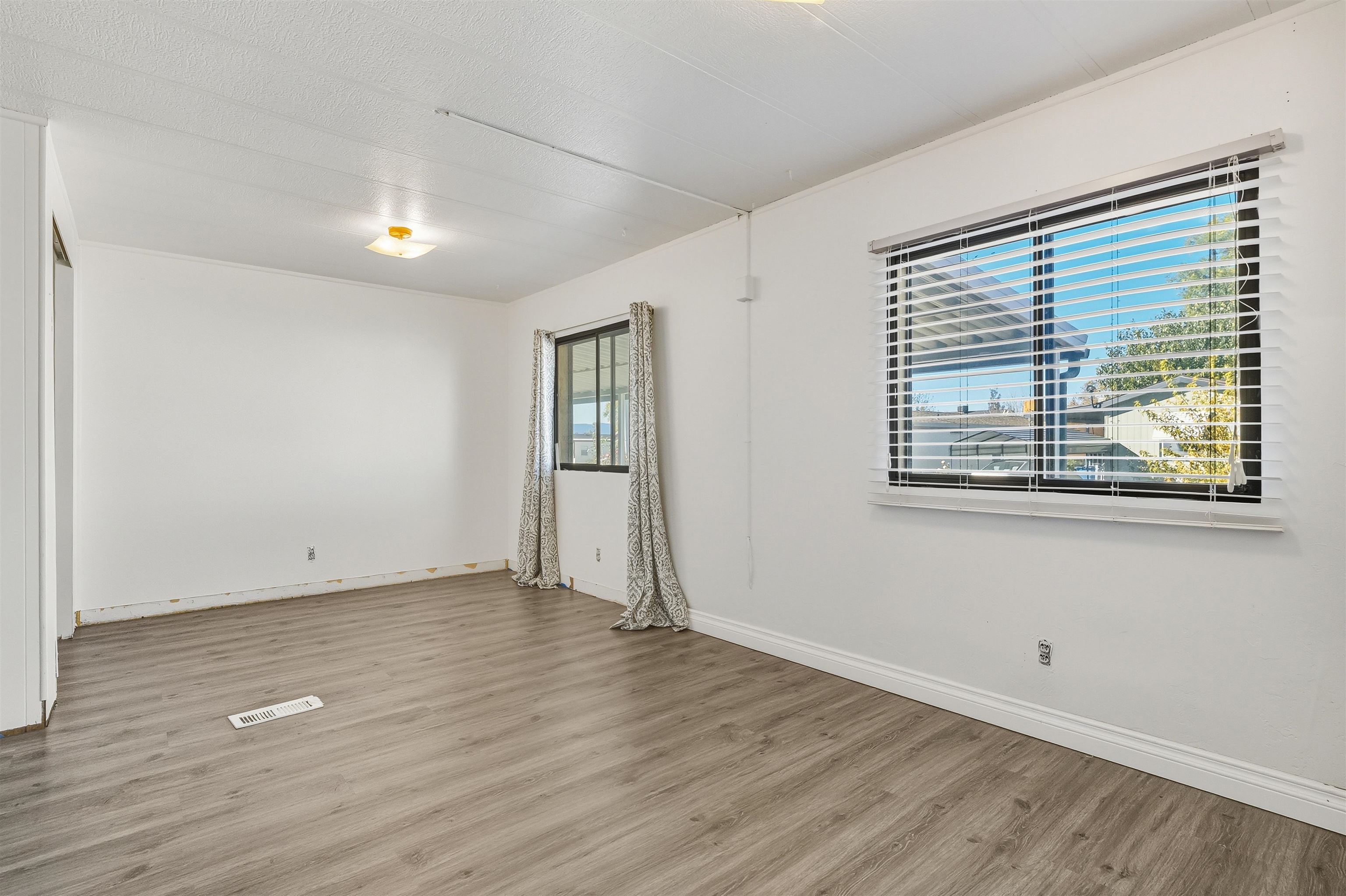 3251 E Road Property Photo 30