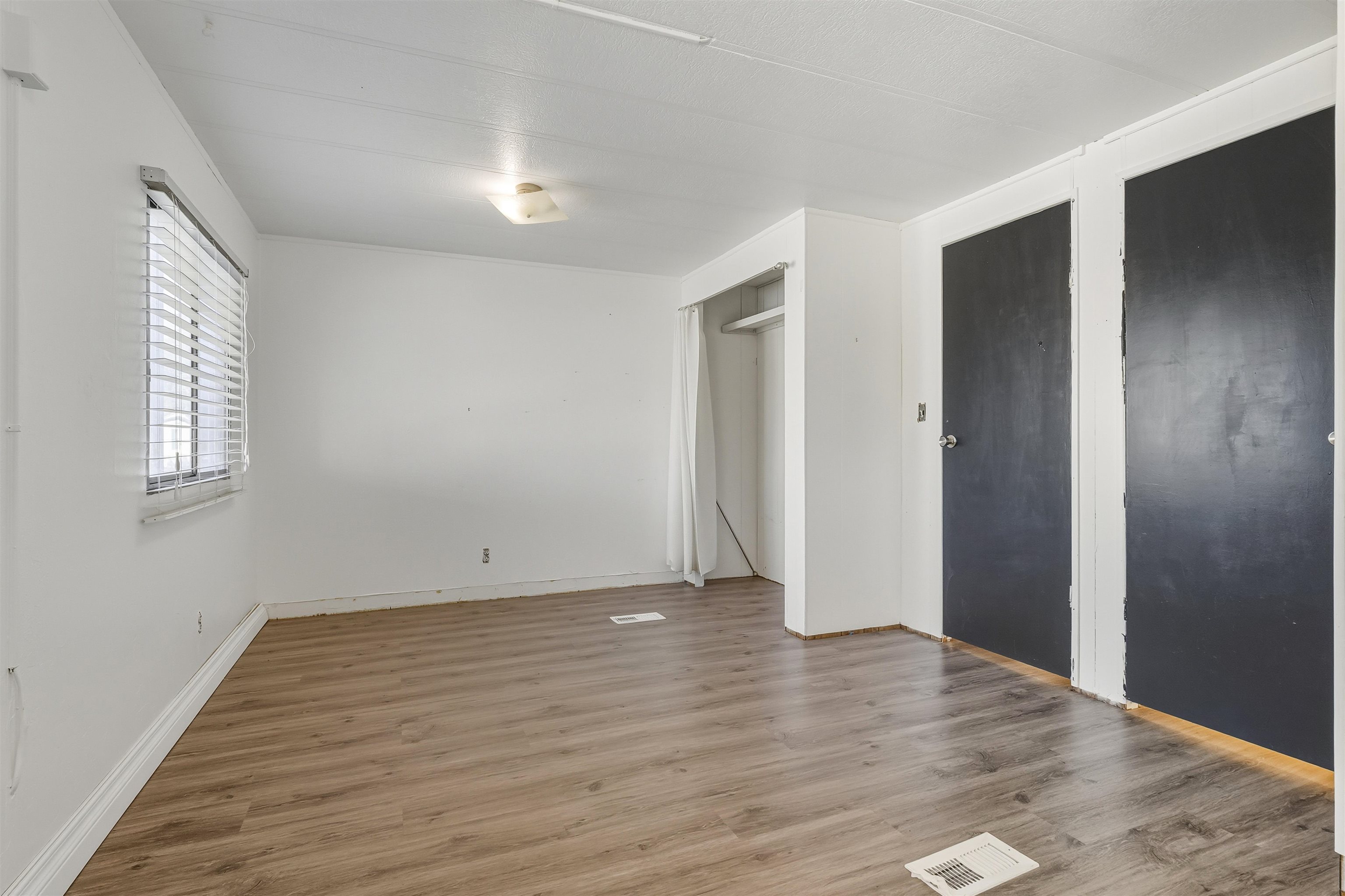 3251 E Road Property Photo 32