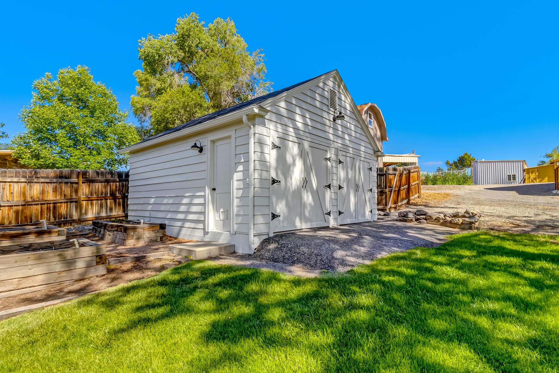 613 26 Road Property Photo 33