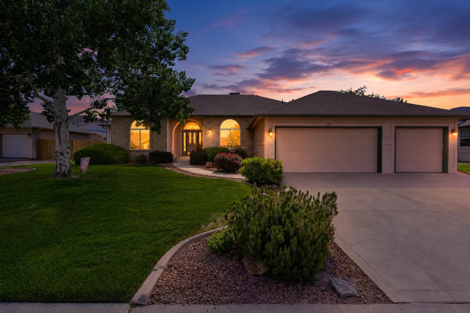 680 Moonridge Court Property Photo 1
