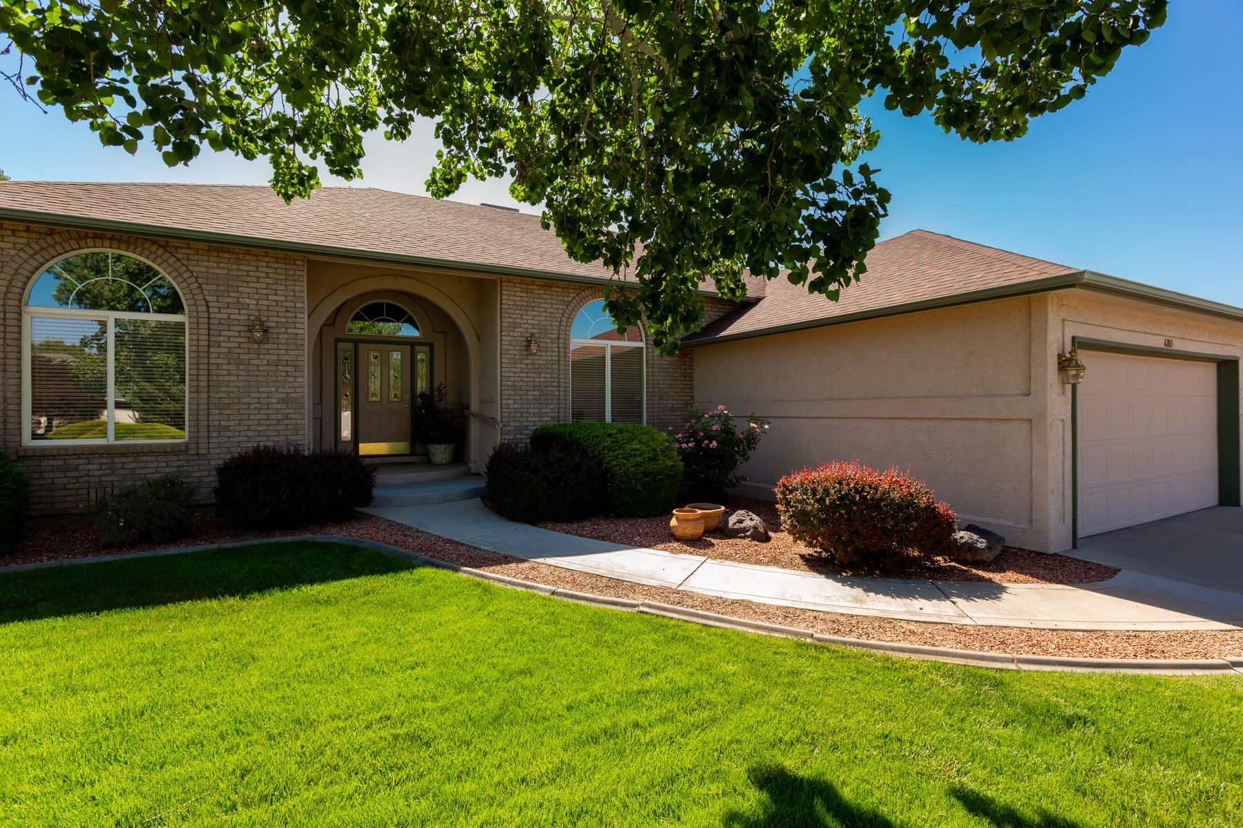 680 Moonridge Court Property Photo 3