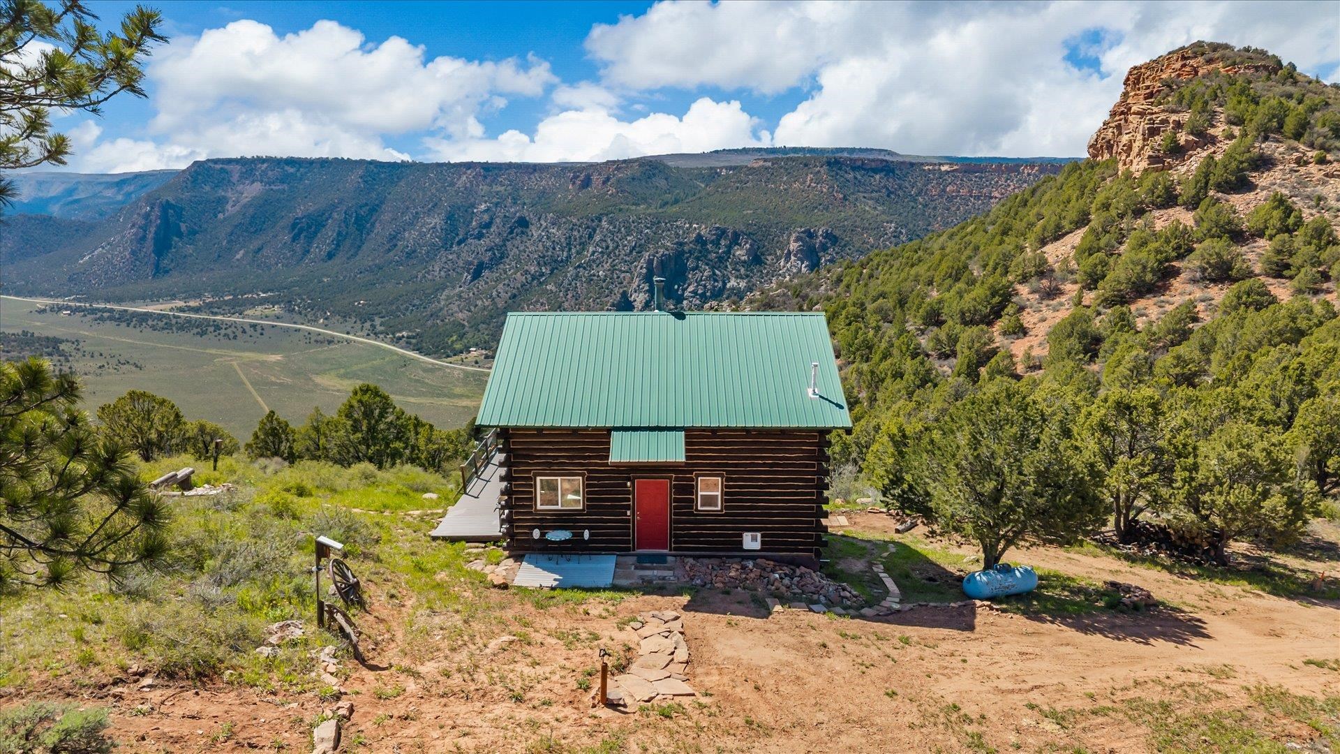7515 Uncompahgre Divide Road Property Photo 4