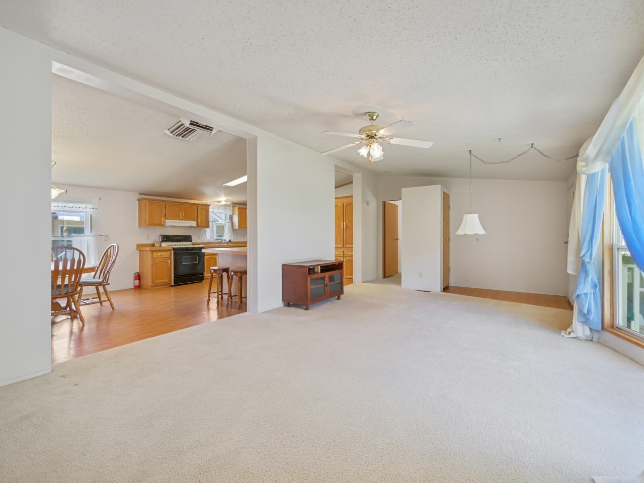 435 32 Road Property Photo 3