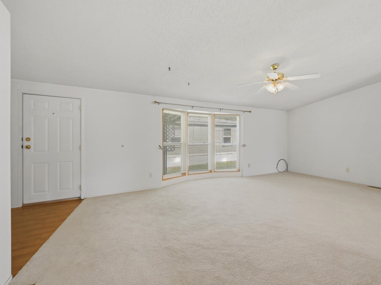 435 32 Road Property Photo 4
