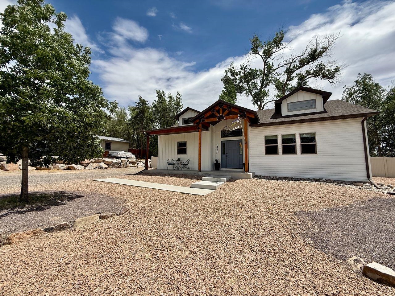 250 Lorey Drive Property Photo 2