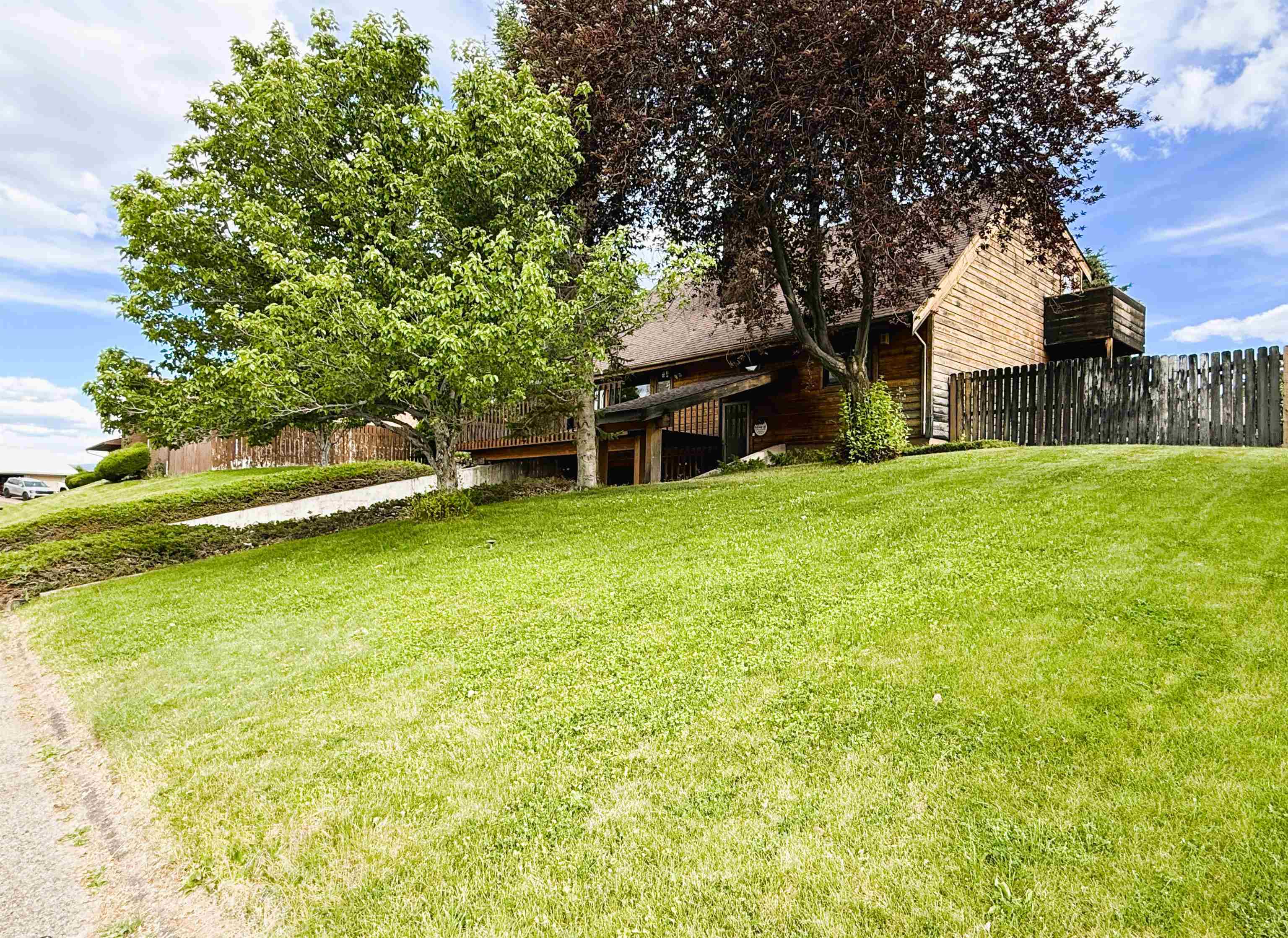 137 Pinyon Circle Property Photo 4