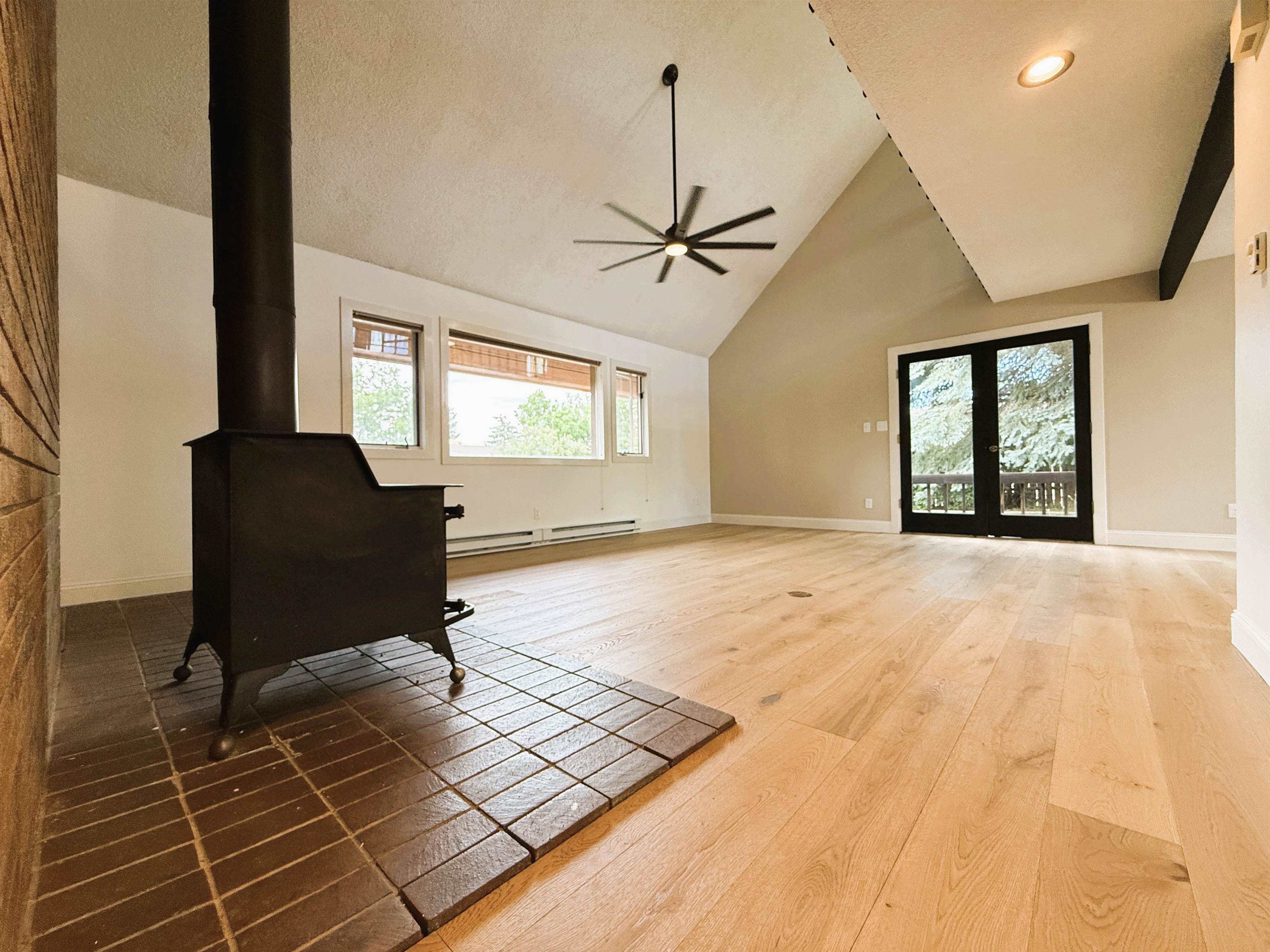 137 Pinyon Circle Property Photo 9