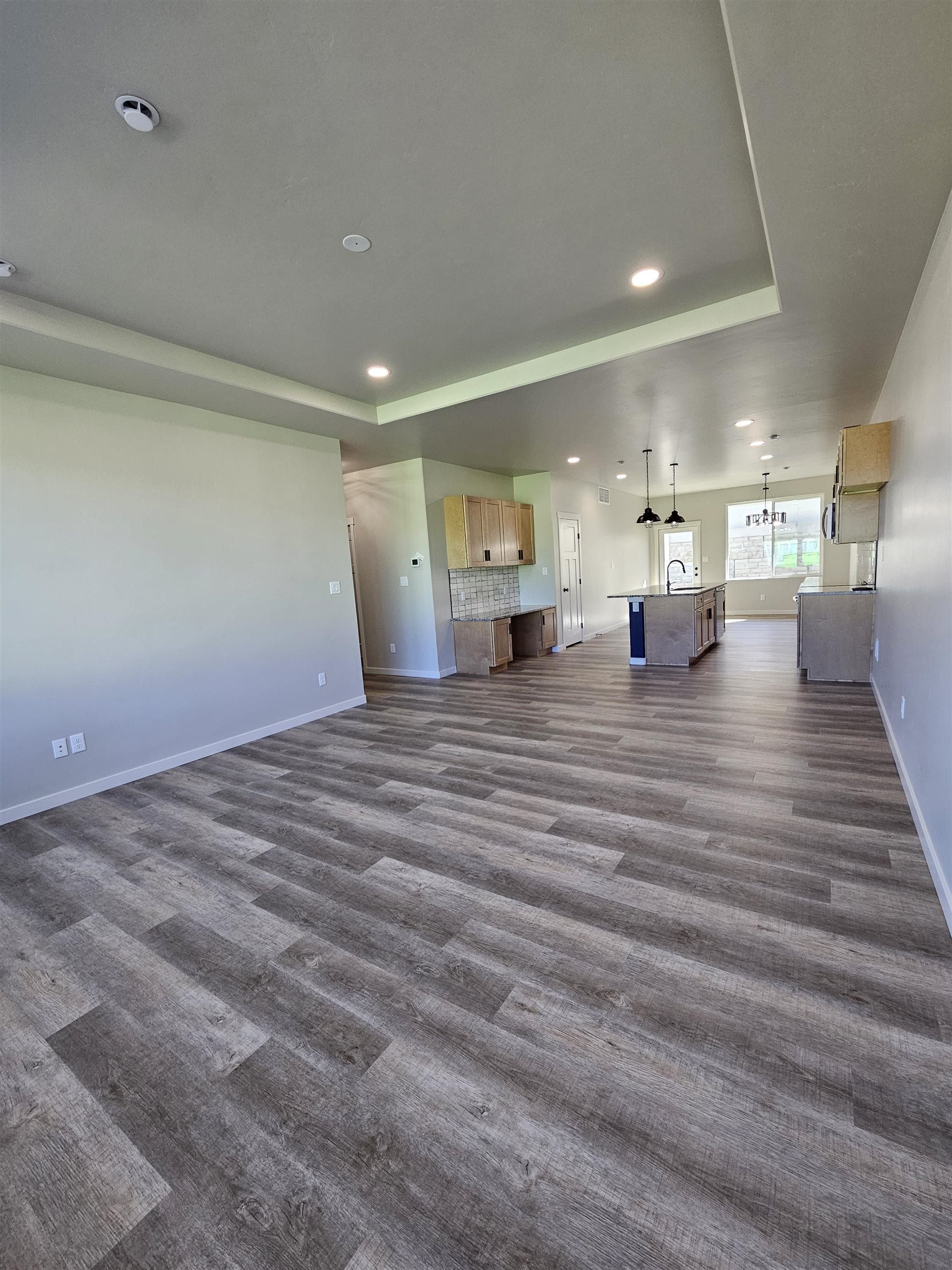 215 Shadow Mesa Street Property Photo 4