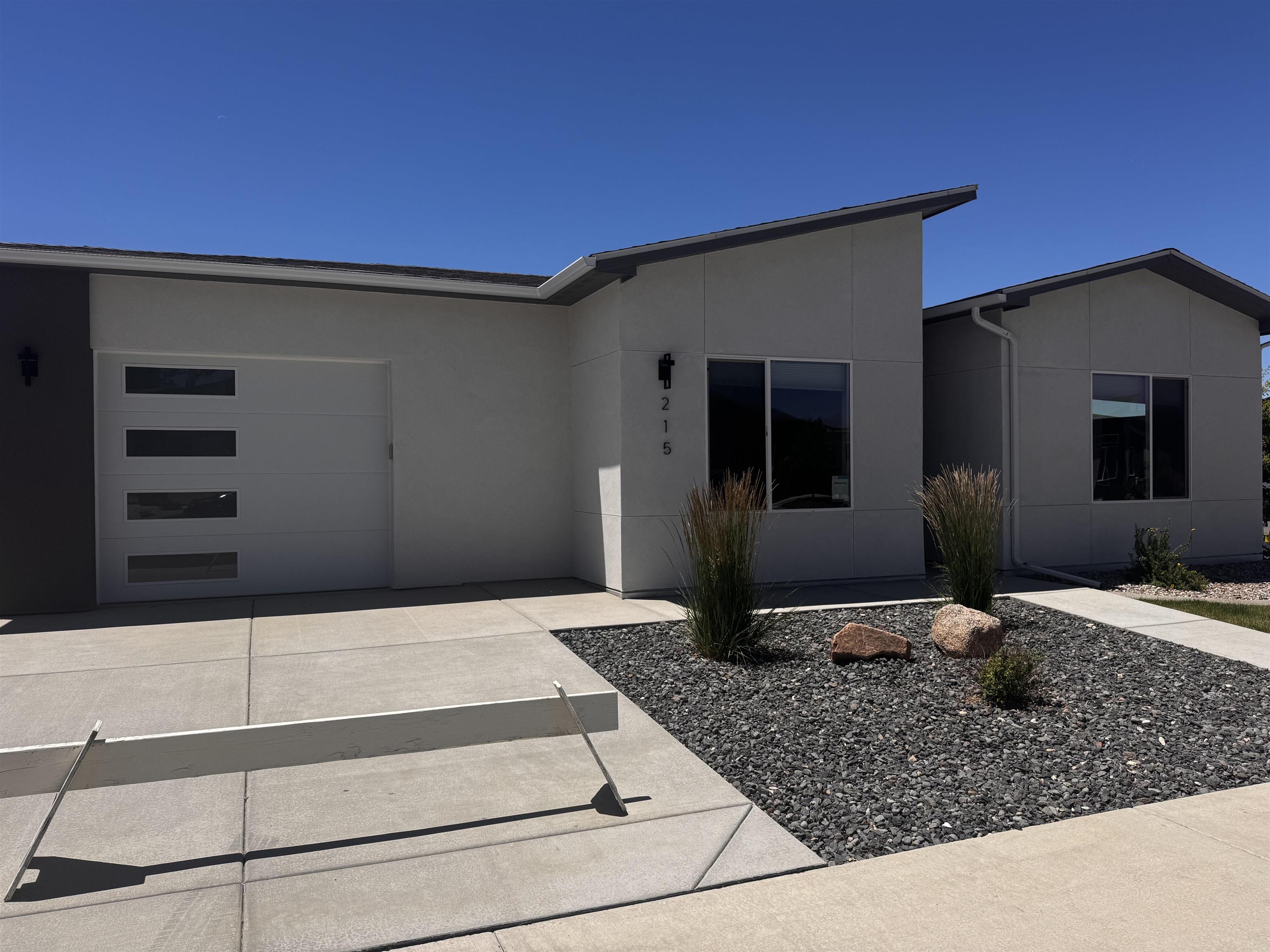 215 Shadow Mesa Street Property Photo 30