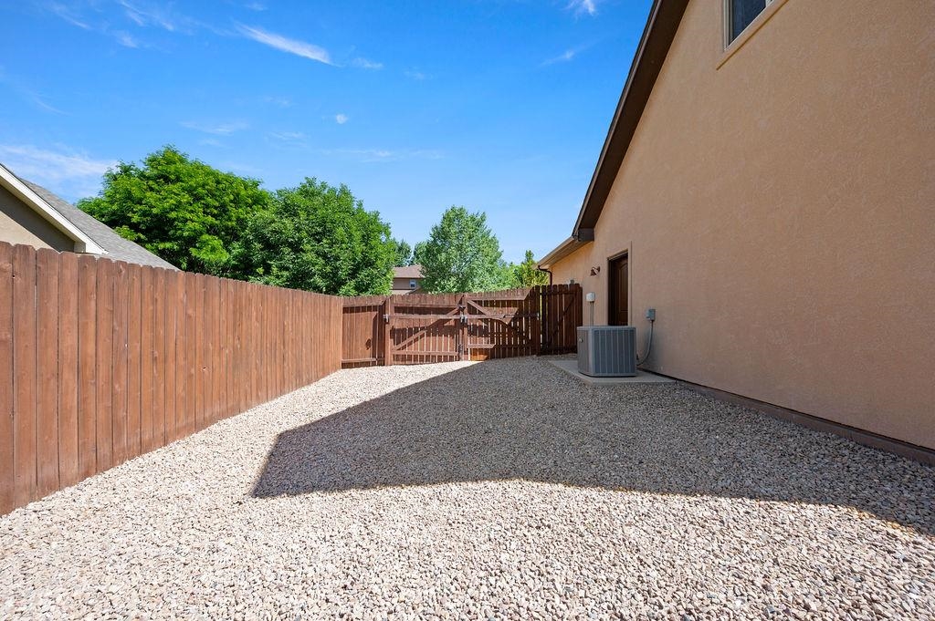 1616 Powis Lane Property Photo 24