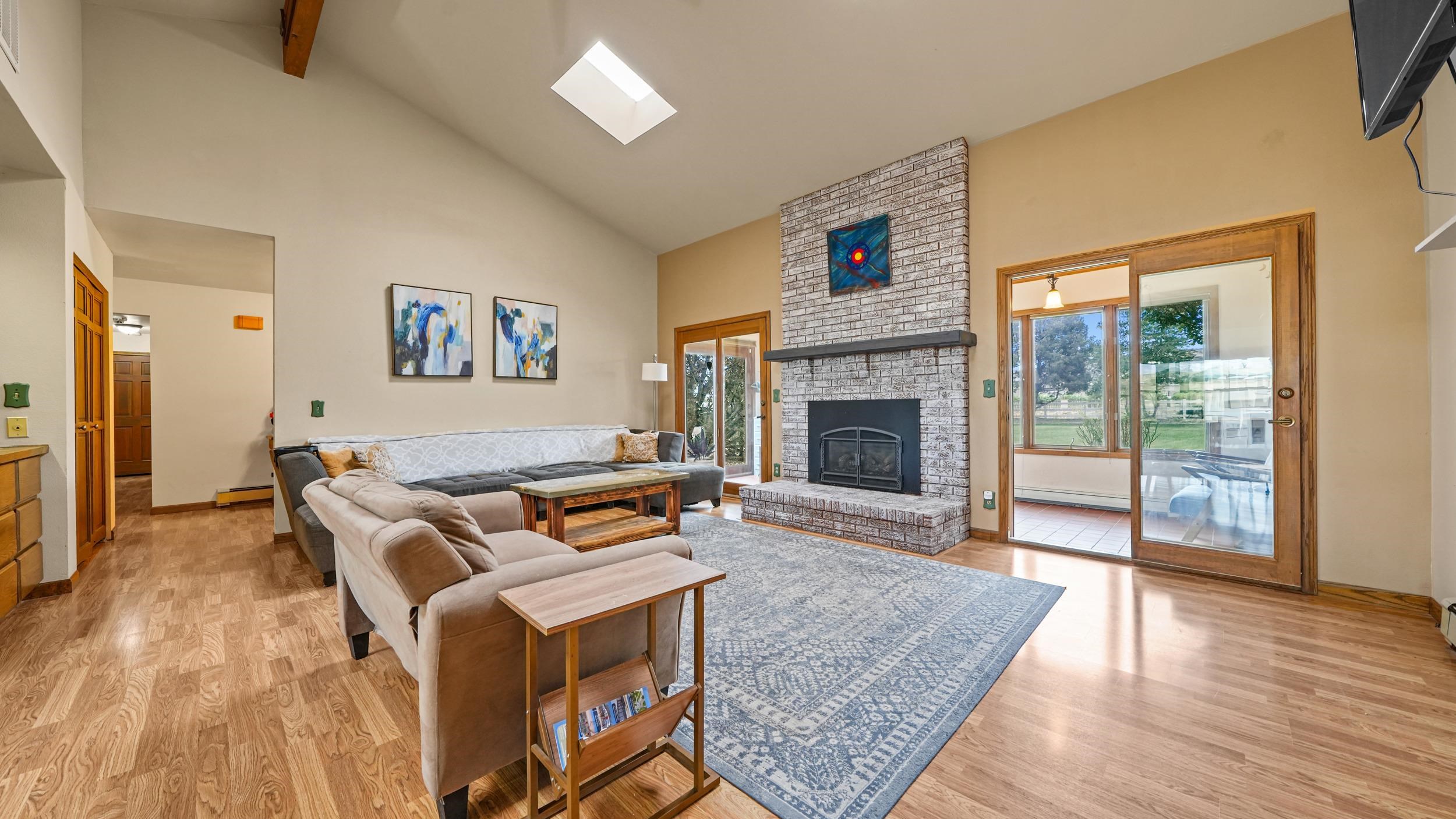 2084 Broadway Property Photo 7