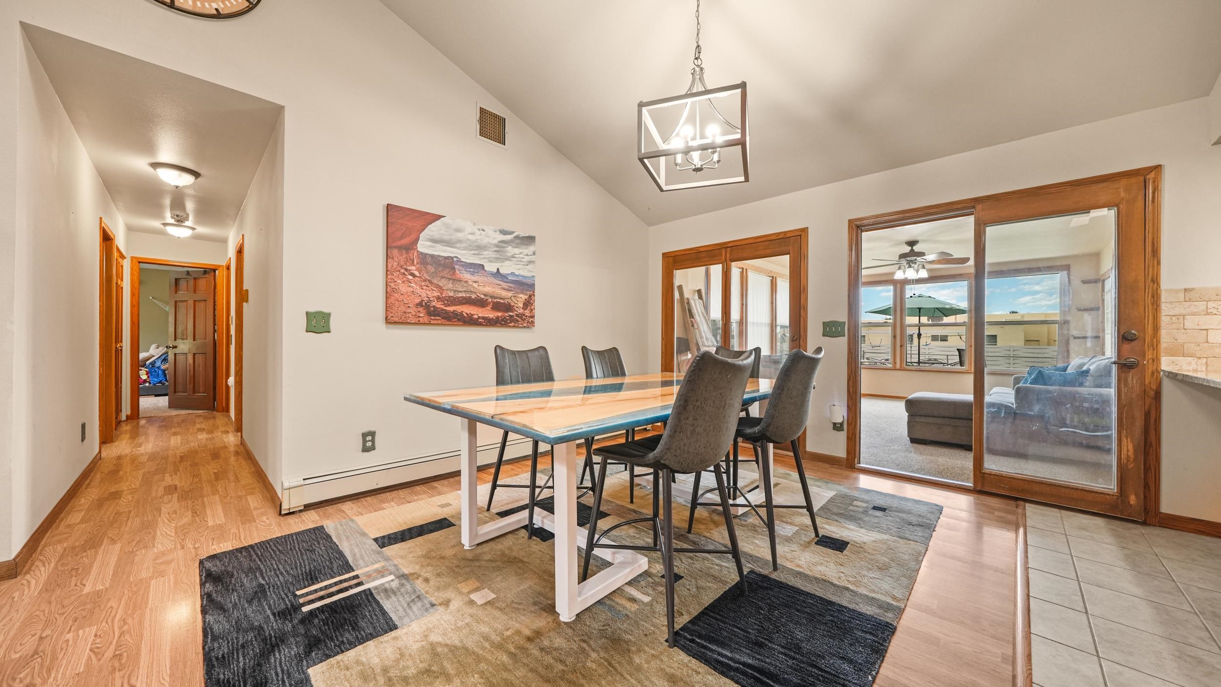 2084 Broadway Property Photo 8