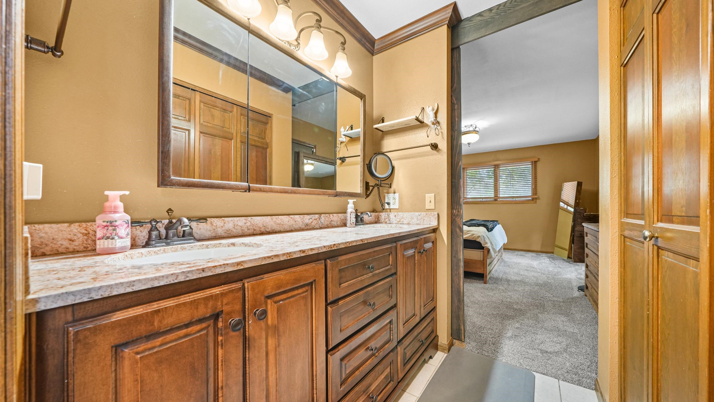 2084 Broadway Property Photo 19