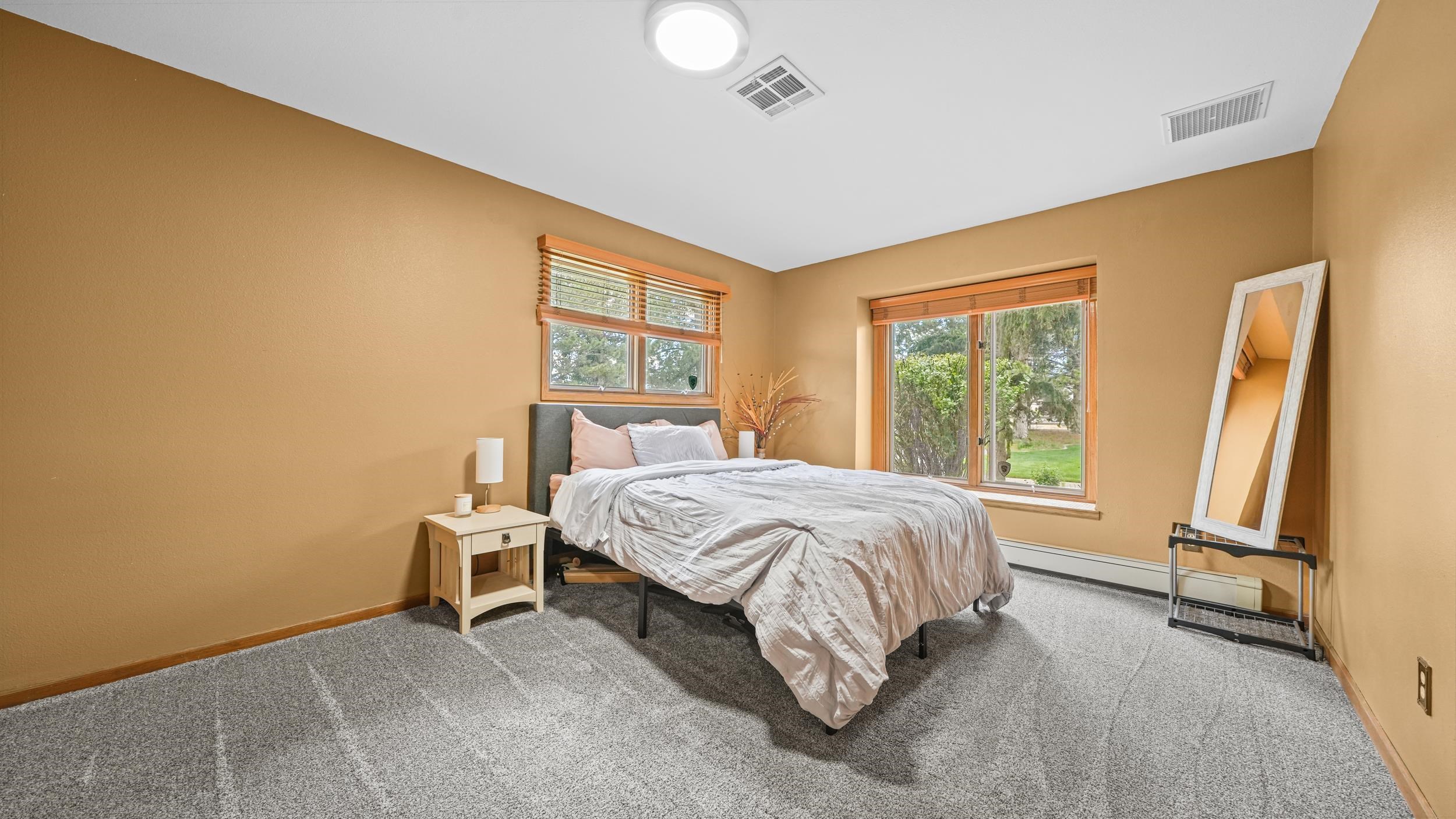 2084 Broadway Property Photo 24