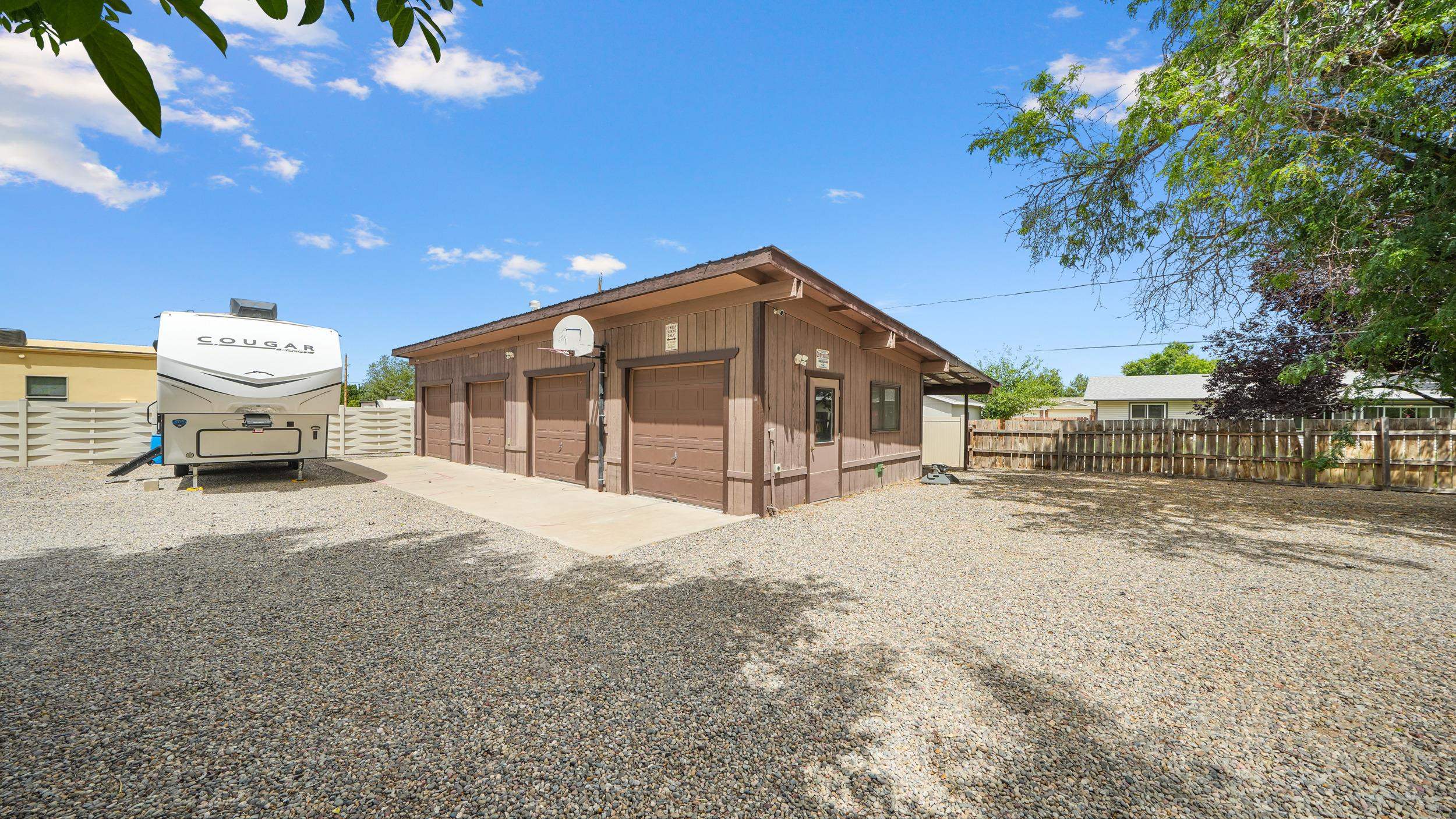 2084 Broadway Property Photo 34