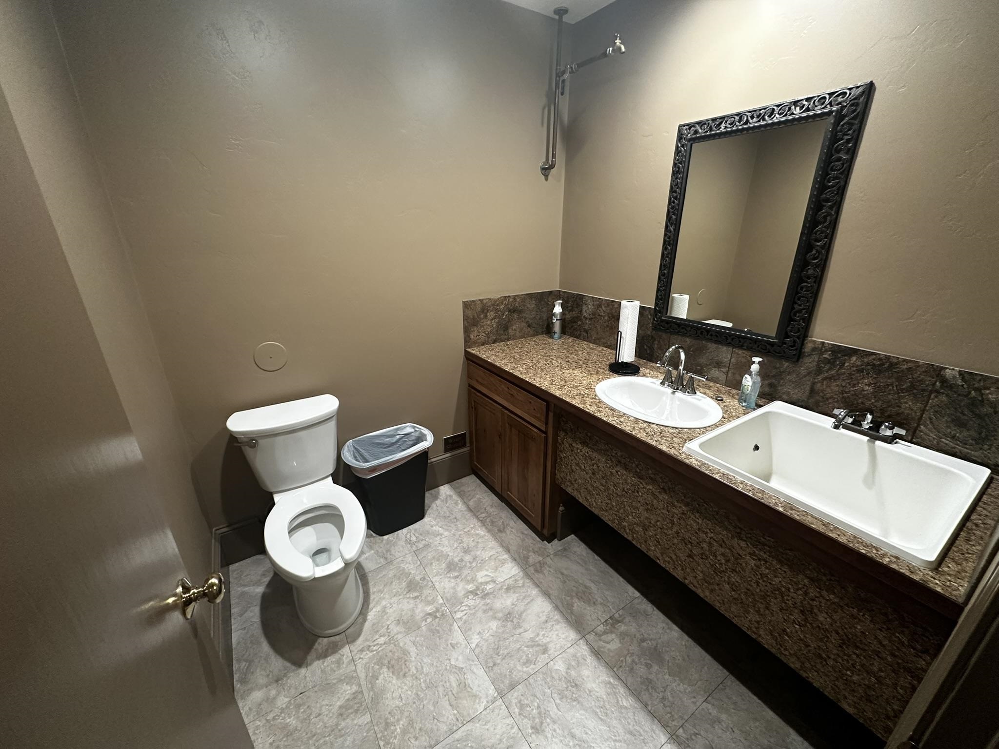 305 Main Street Property Photo 6
