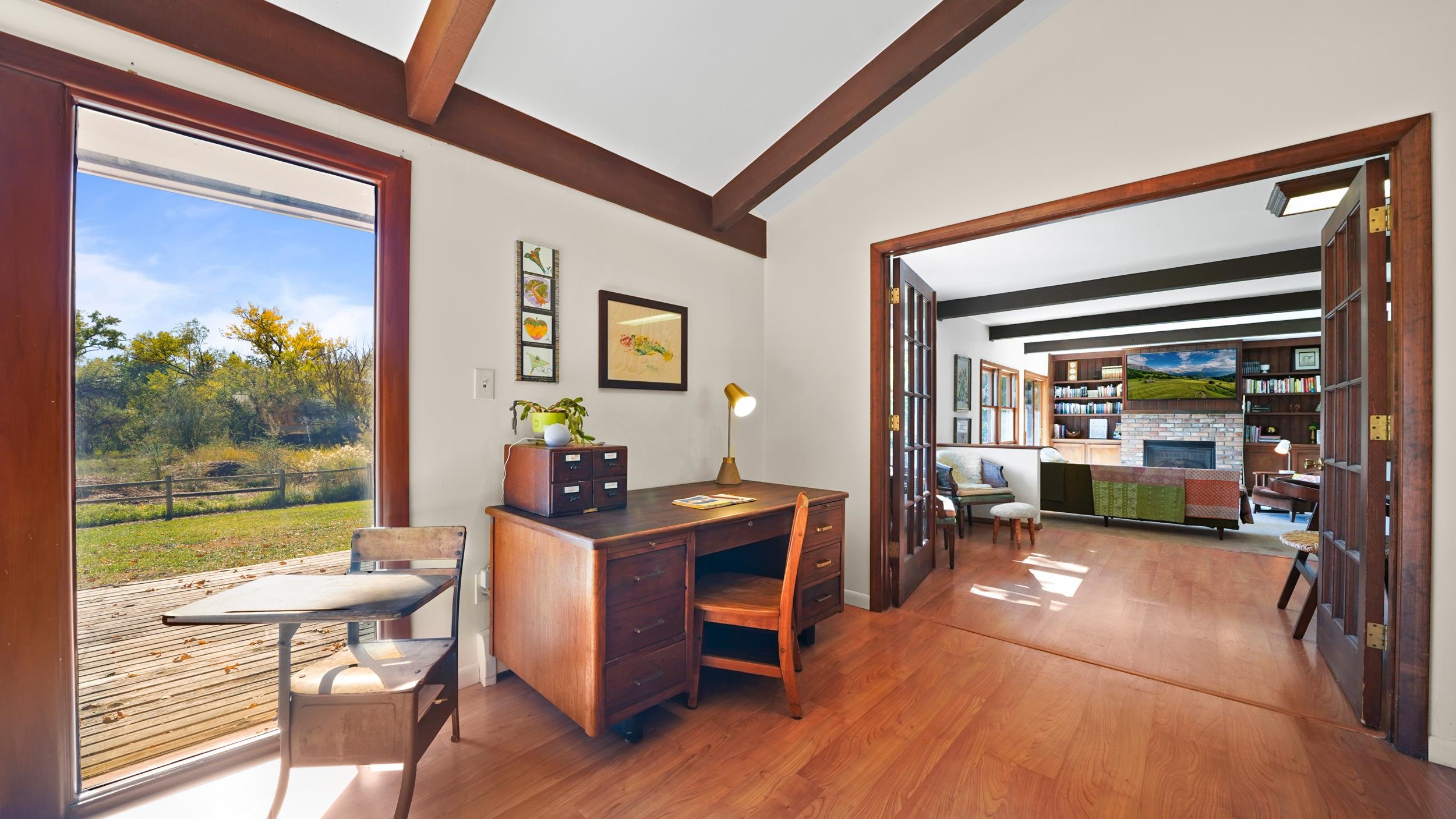 698 Round Hill Drive Property Photo 10