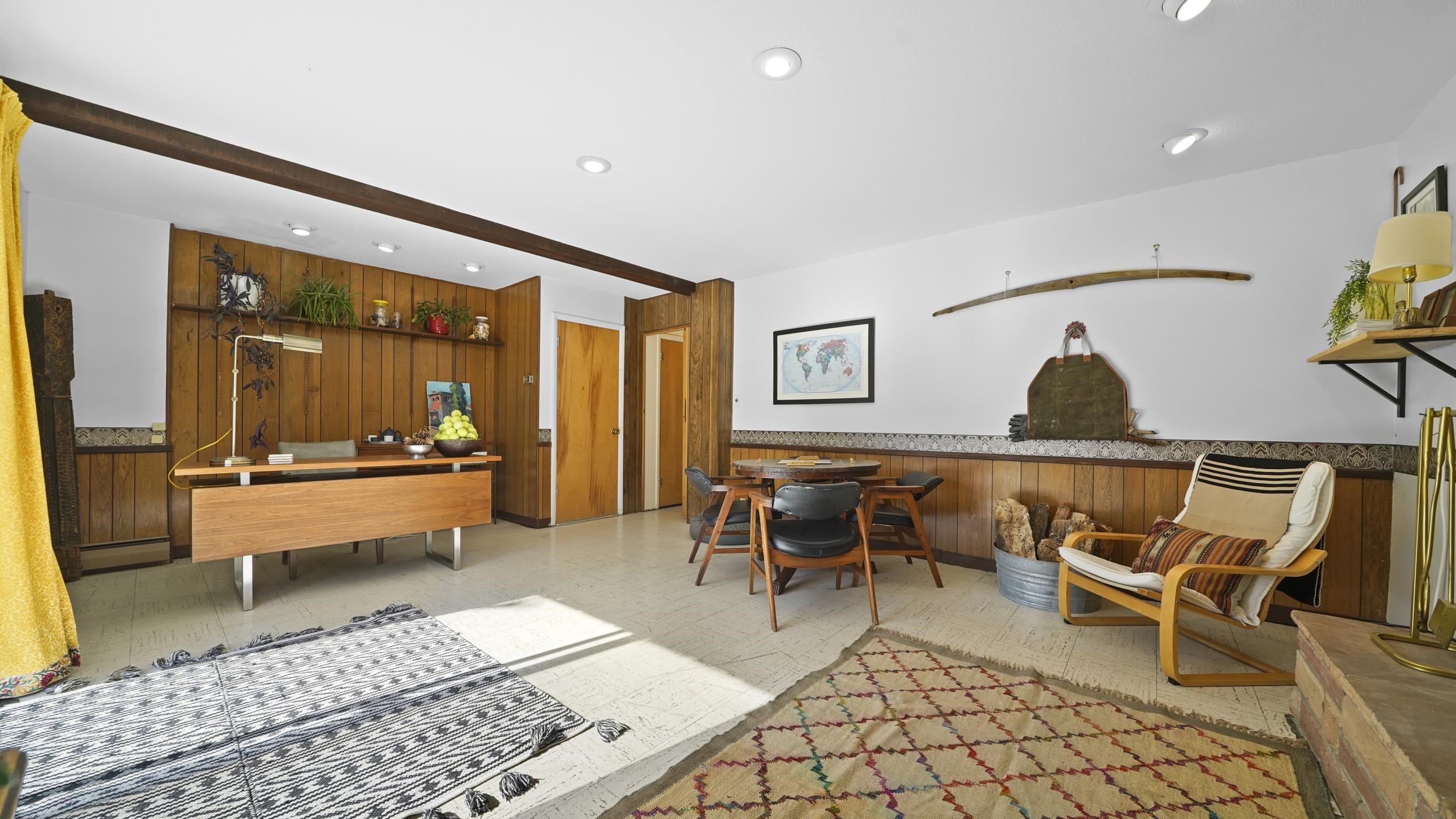 698 Round Hill Drive Property Photo 18