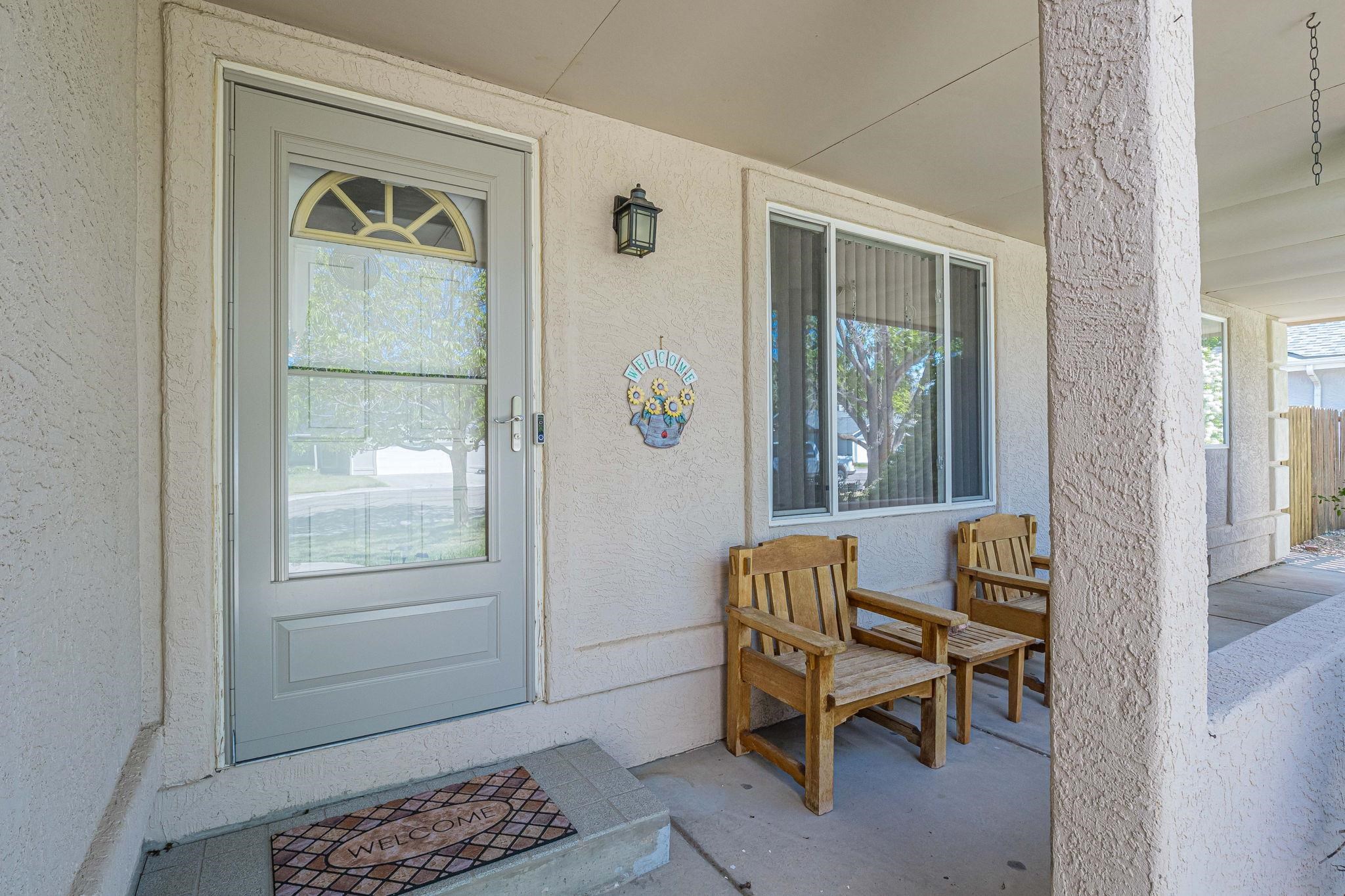 542 N Willow Street Property Photo 6