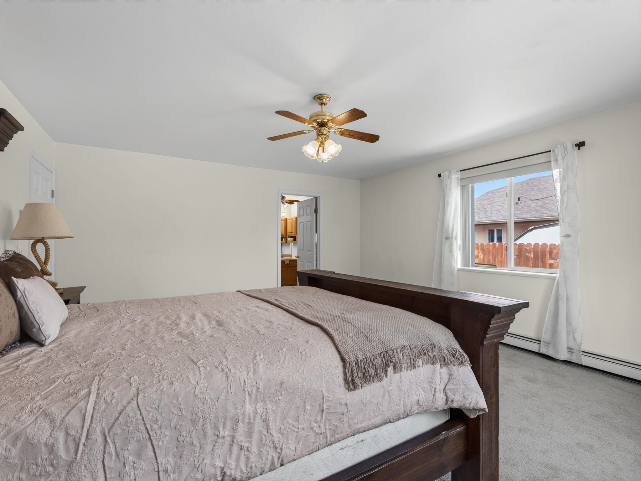 542 N Willow Street Property Photo 29