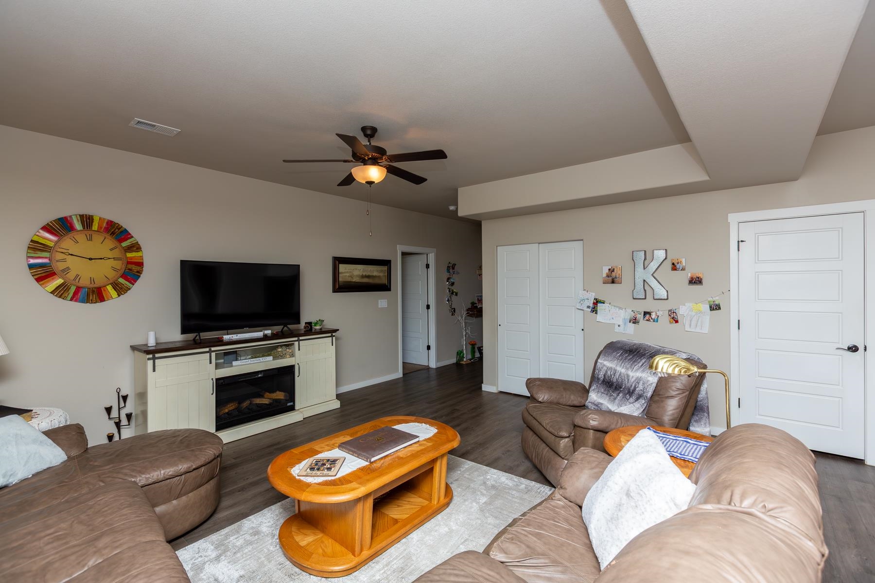 2477 Tiptop Avenue Property Photo 8