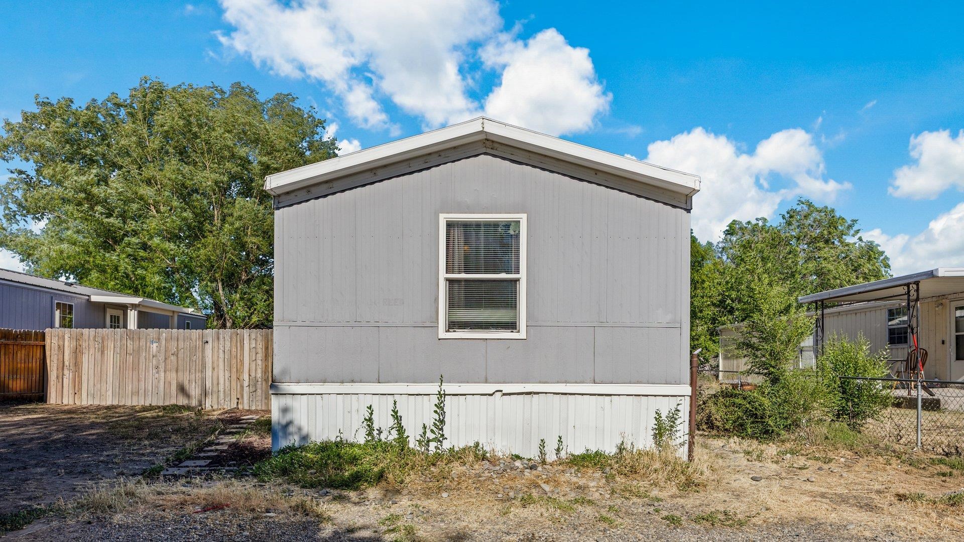 195 Honeysuckle Circle Property Photo 1