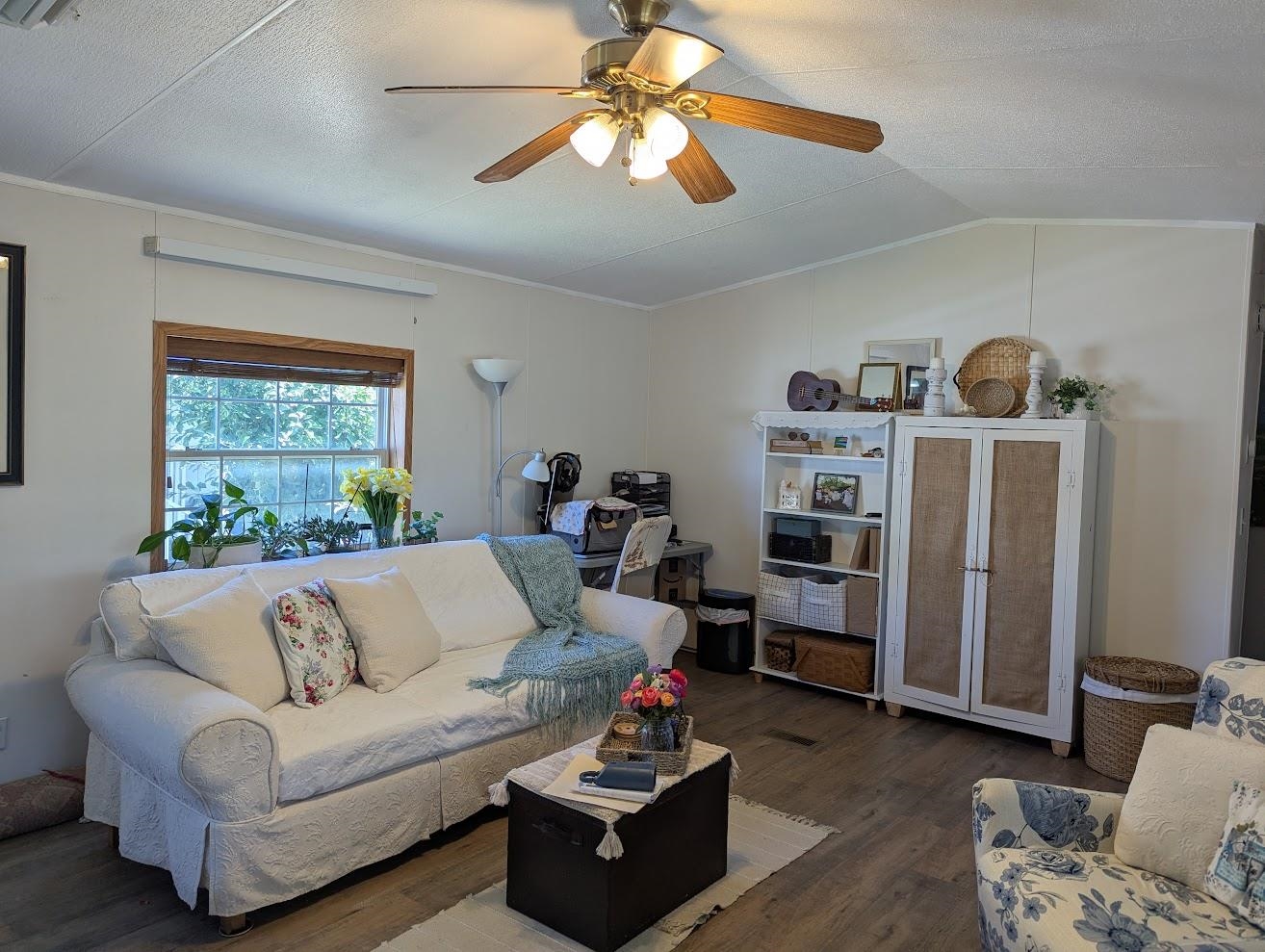 435 32 Road Property Photo 9