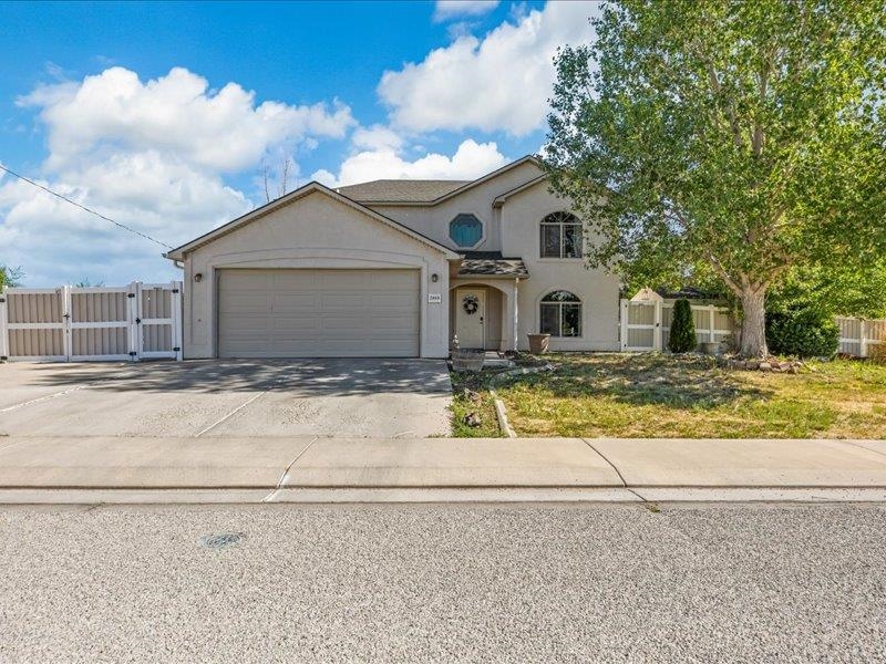 2860 B 3/4 Road Property Photo 1