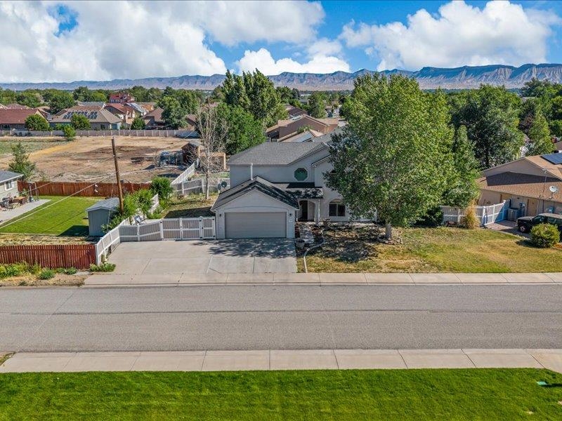 2860 B 3/4 Road Property Photo 2