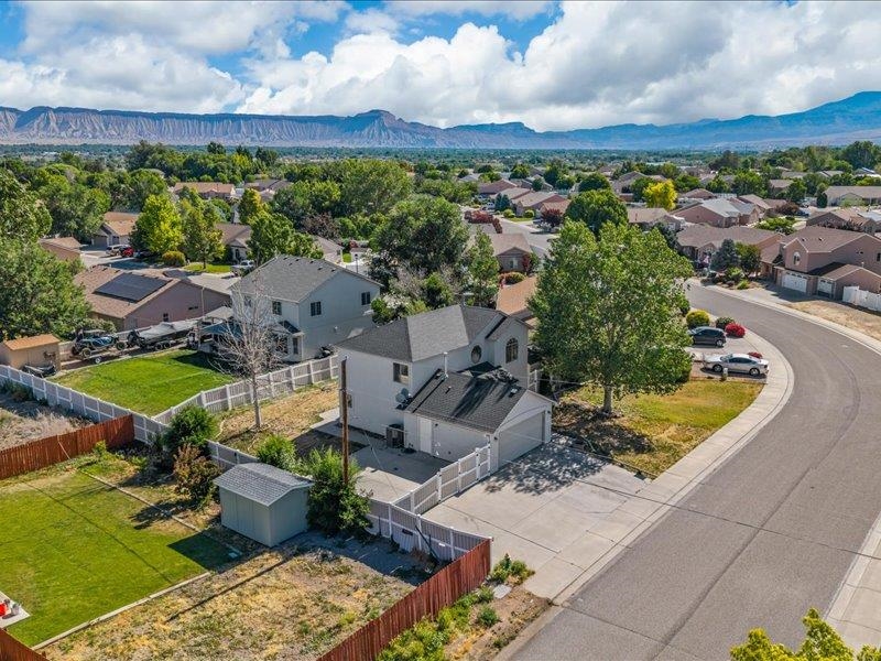 2860 B 3/4 Road Property Photo 3