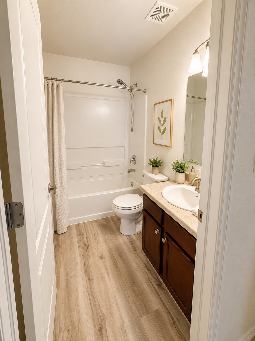656 1/2 Serenity Lane Property Photo 8