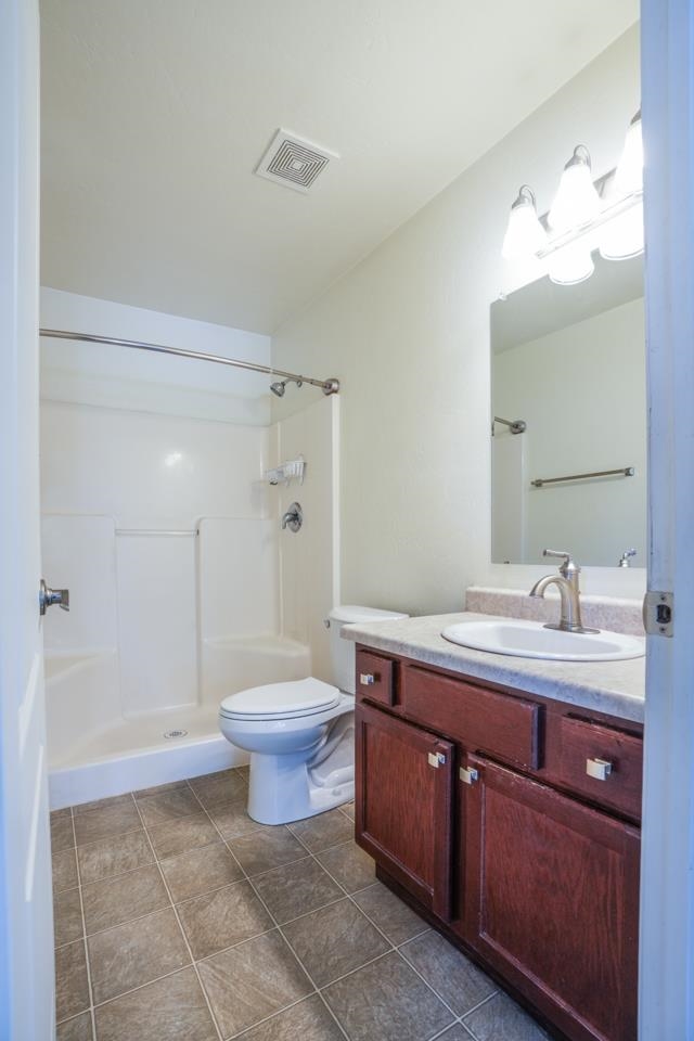 656 1/2 Serenity Lane Property Photo 10