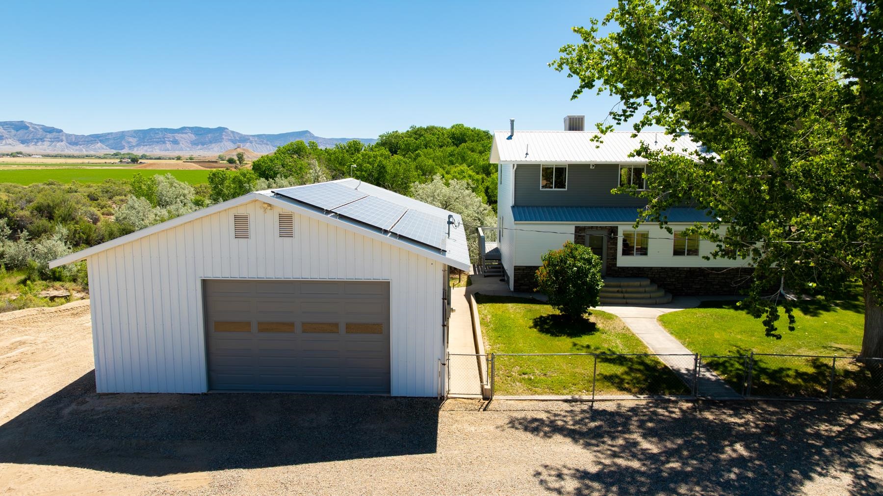 1726 O Road Property Photo 2