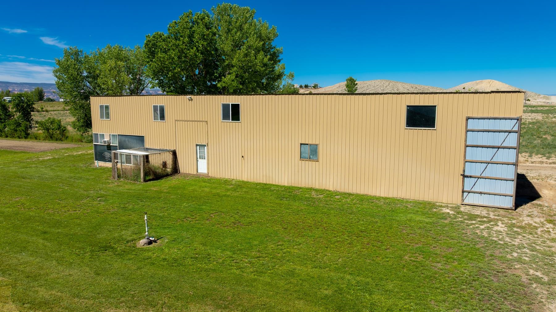 1726 O Road Property Photo 5