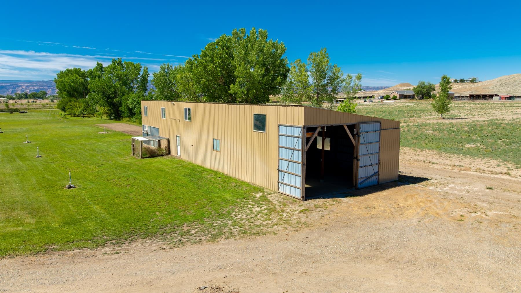1726 O Road Property Photo 8
