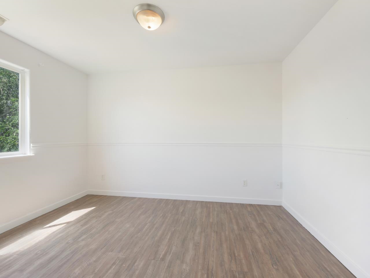 271 1/2 Nashua Lane Property Photo 12