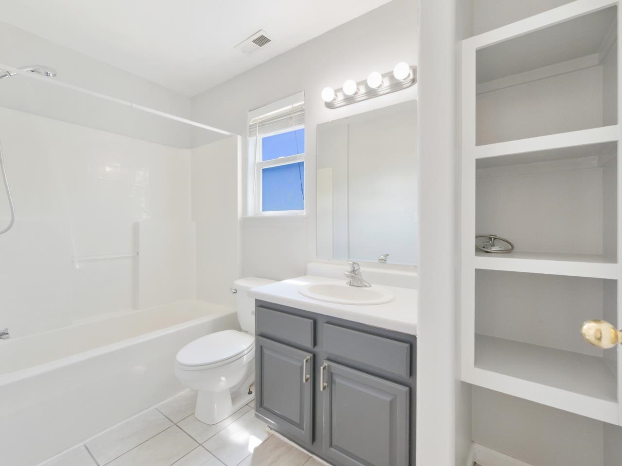 271 1/2 Nashua Lane Property Photo 14