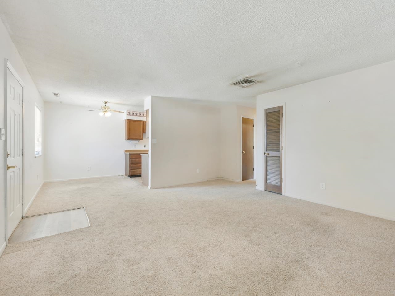 414 Chiswick Way Property Photo 5