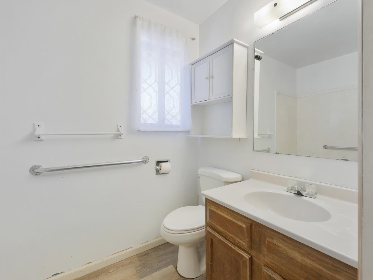 414 Chiswick Way Property Photo 12