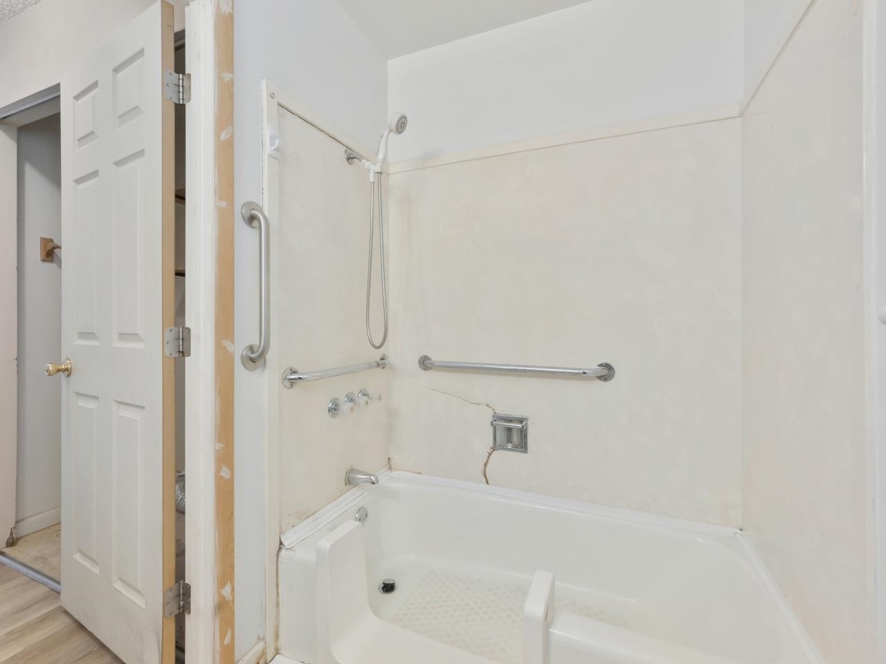414 Chiswick Way Property Photo 13
